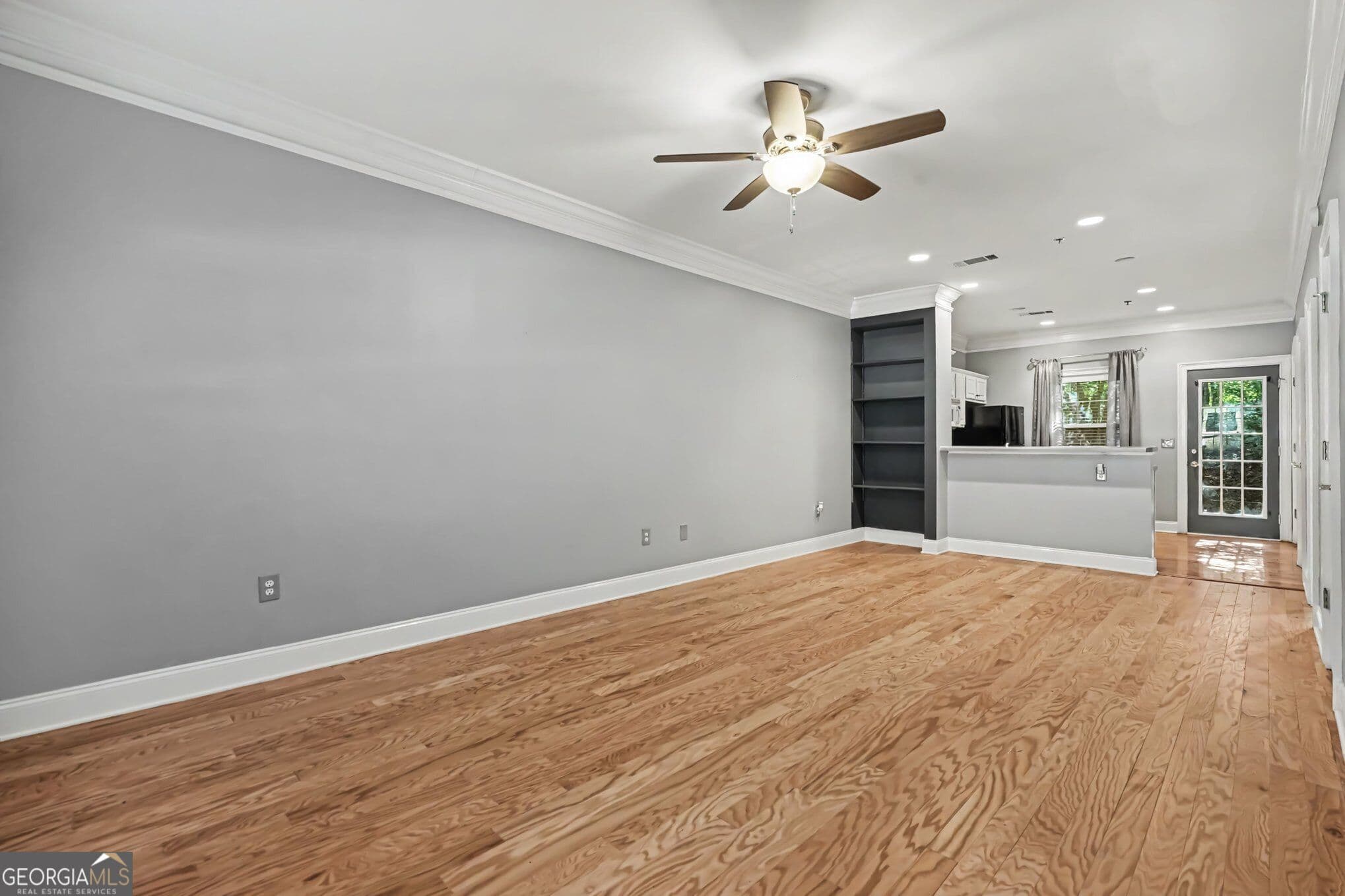 2 bedroom, 2.5 bathroom, 1,200 sq ft condominium for sale at 101 Wood Lake Drive 310, Athens, GA 30606 — photo 6