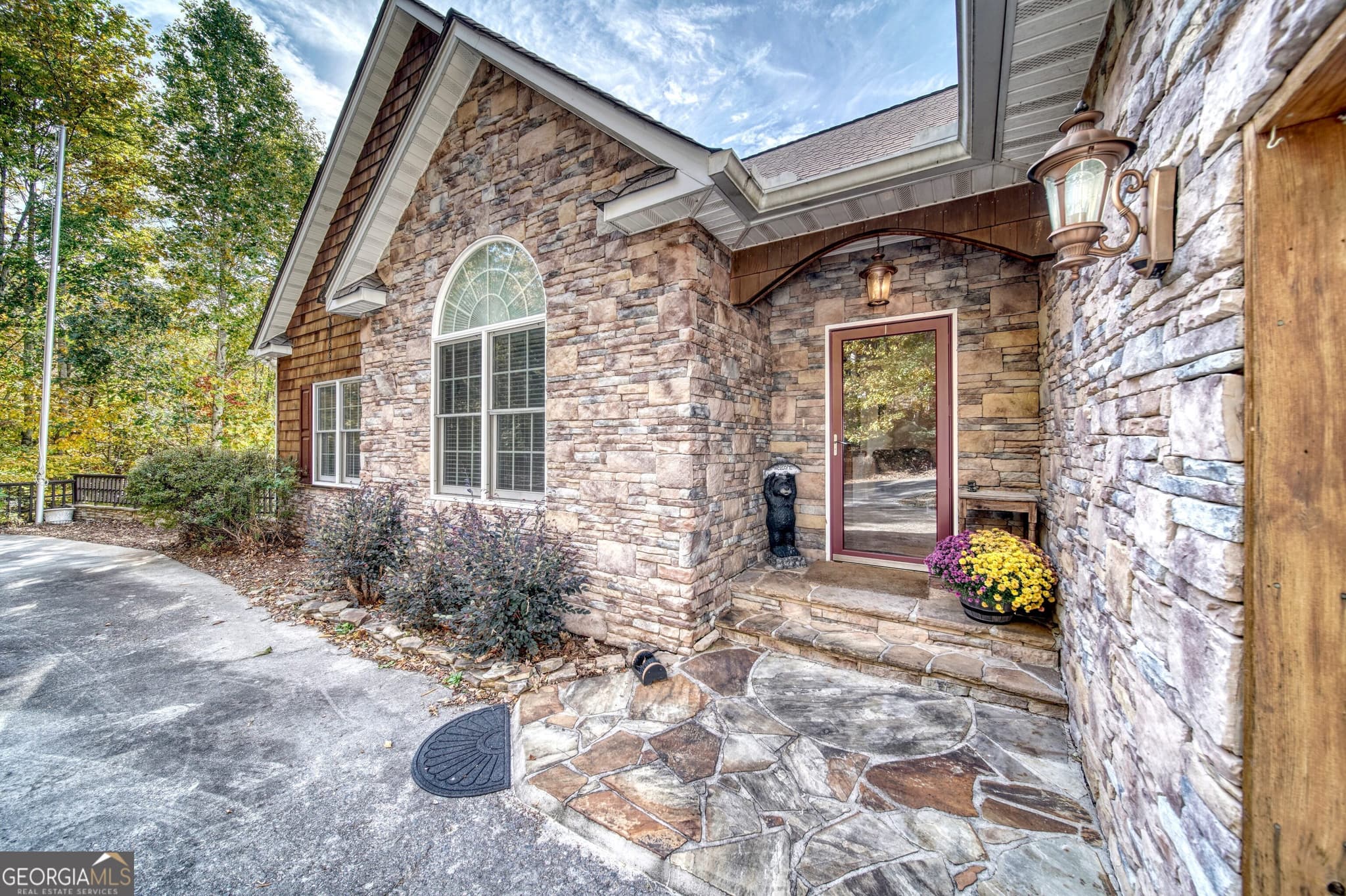 3 bedroom, 4 bathroom single family residence for sale at 883 Ramey Mountain Road, Hiawassee, GA 30546 — photo 5