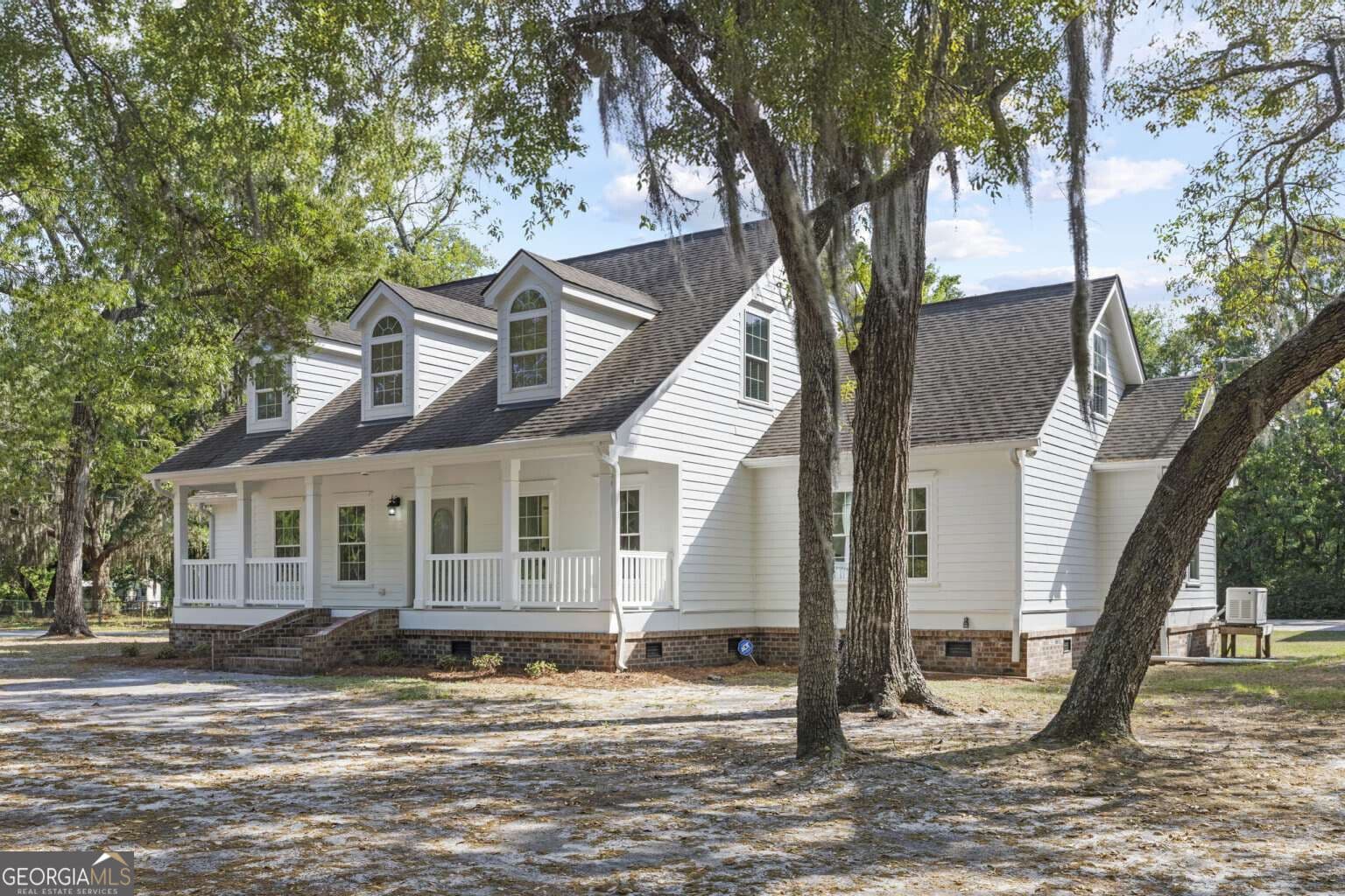 5 bedroom, 3 bathroom, 3,573 sq ft single family residence under contract at 691 Kings Road, Midway, GA 31320 — photo 4