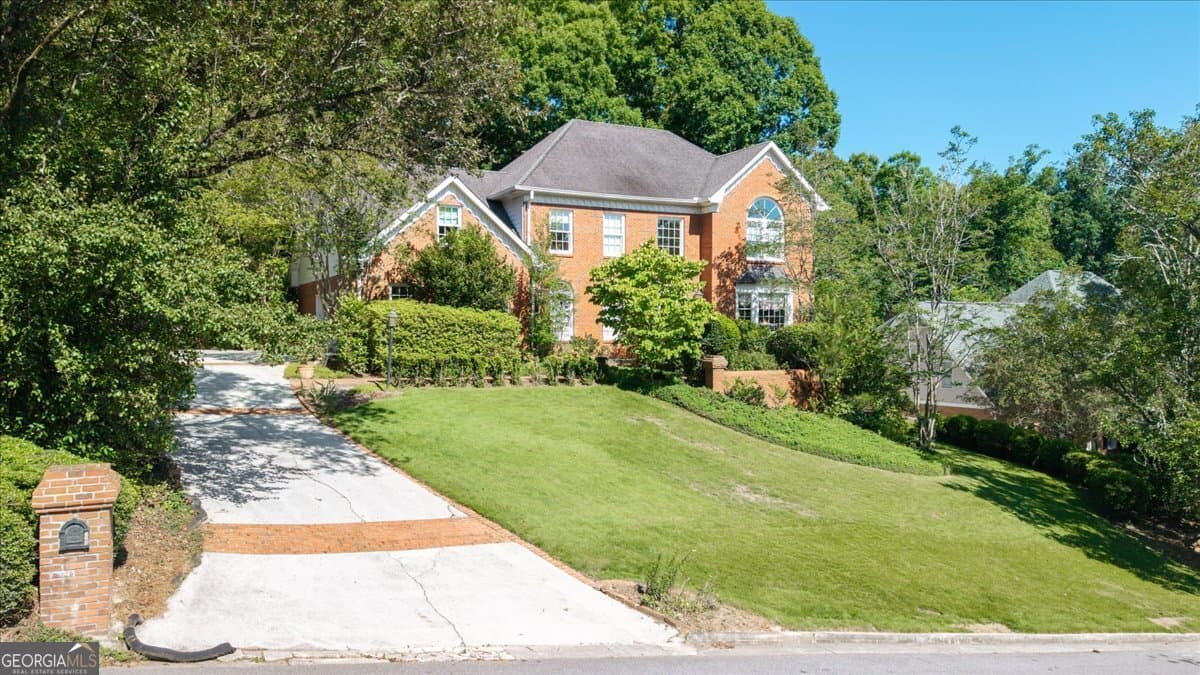 4 bedroom, 3.5 bathroom, 3,153 sq ft single family residence for sale at 1143 Byrnwyck Road, Brookhaven, GA 30319