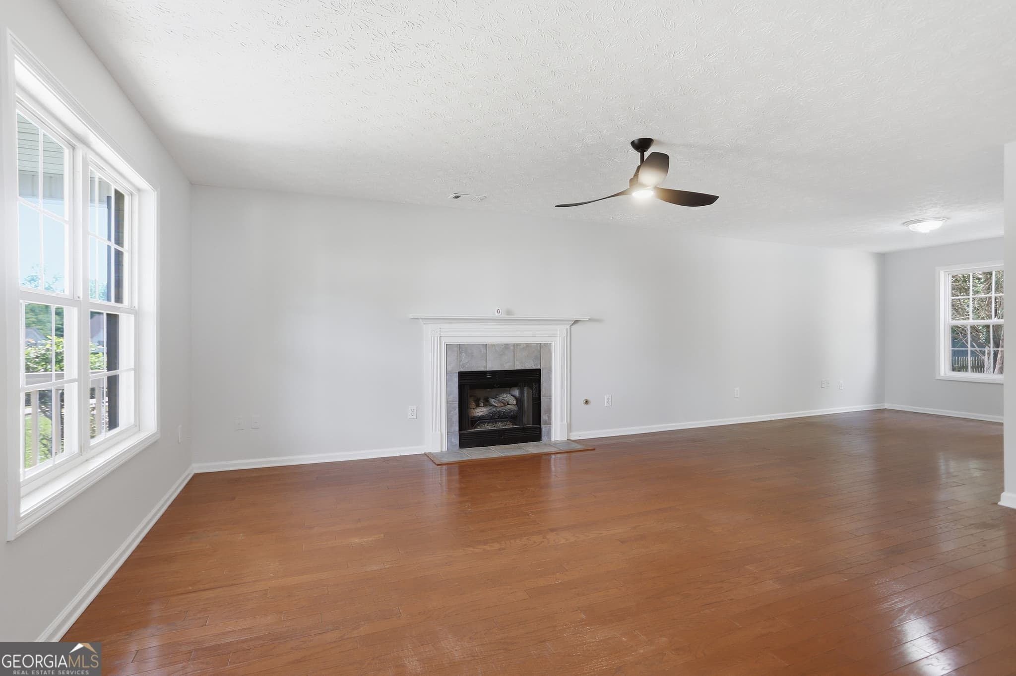 4 bedroom, 2.5 bathroom, 2,027 sq ft single family residence for sale at 3485 Bethesda Park Court, Lawrenceville, GA 30044 — photo 7