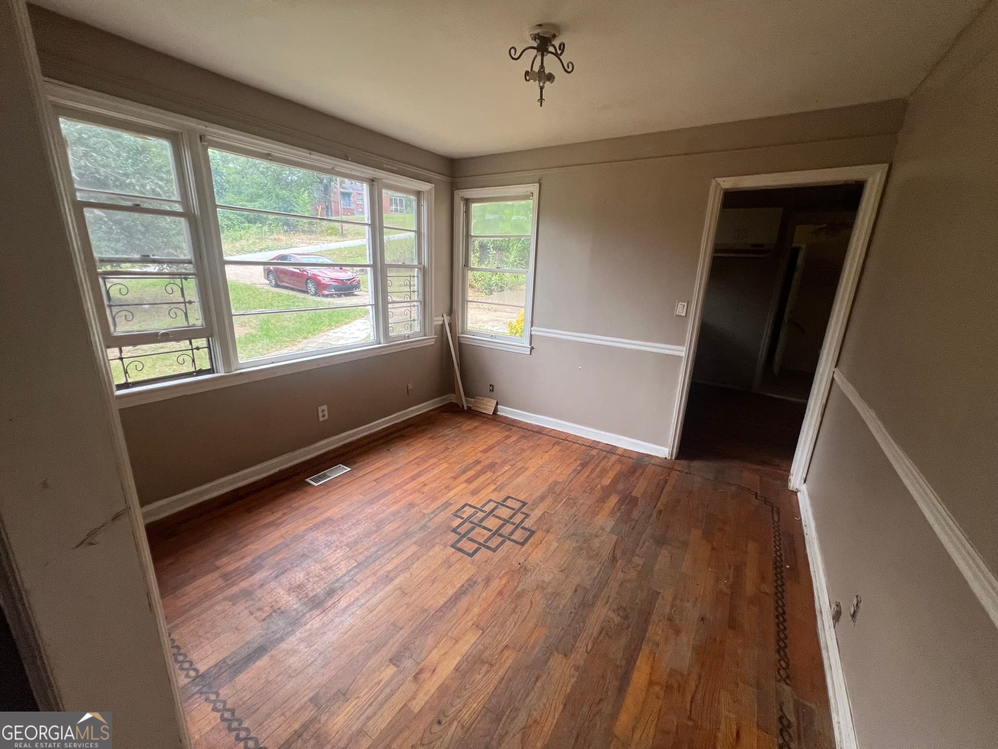 2 bedroom, 1 bathroom, 1,179 sq ft single family residence for sale at 20 Munson Drive, Columbus, GA 31903 — photo 3