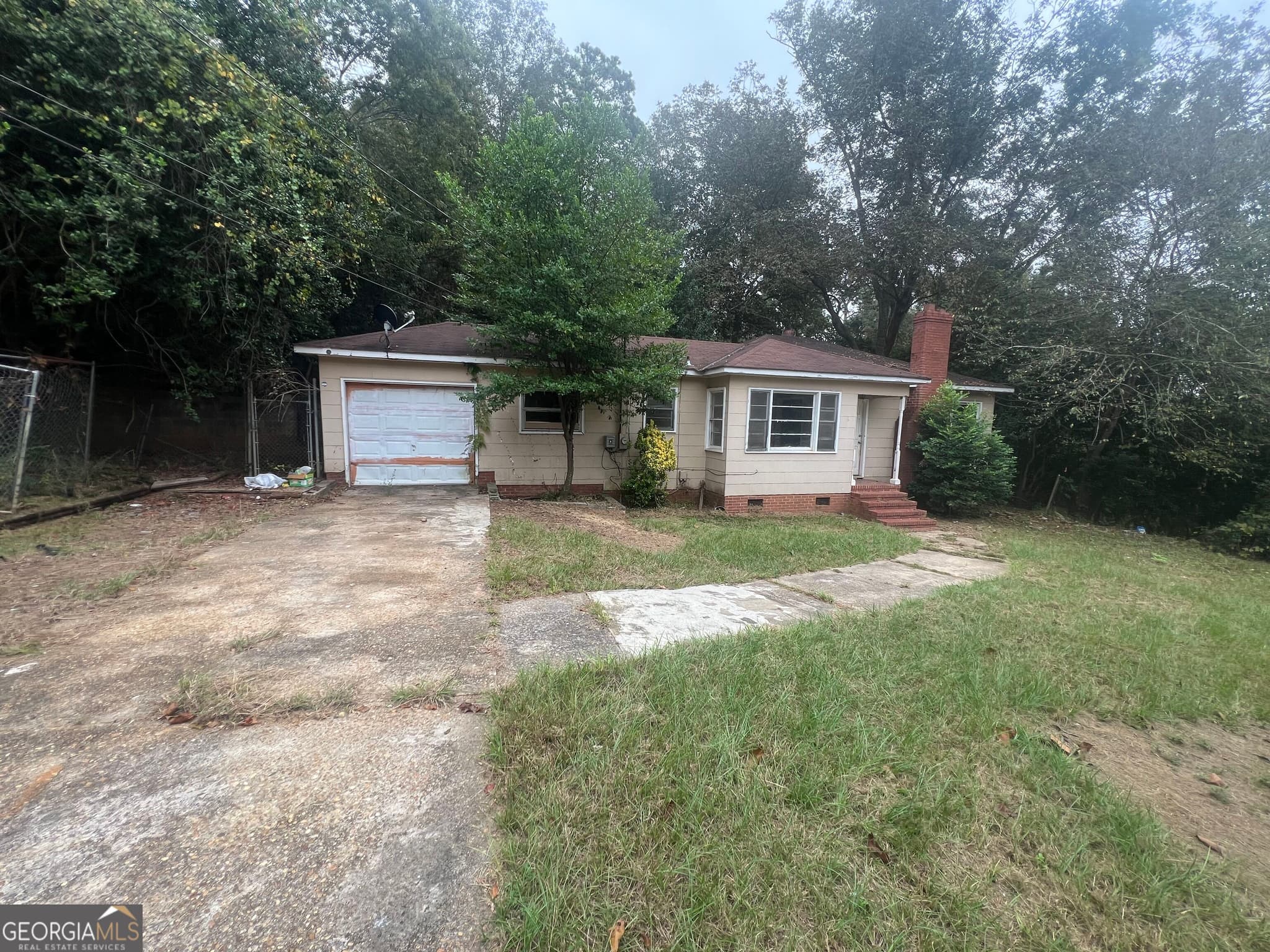 2 bedroom, 1 bathroom, 1,179 sq ft single family residence for sale at 20 Munson Drive, Columbus, GA 31903
