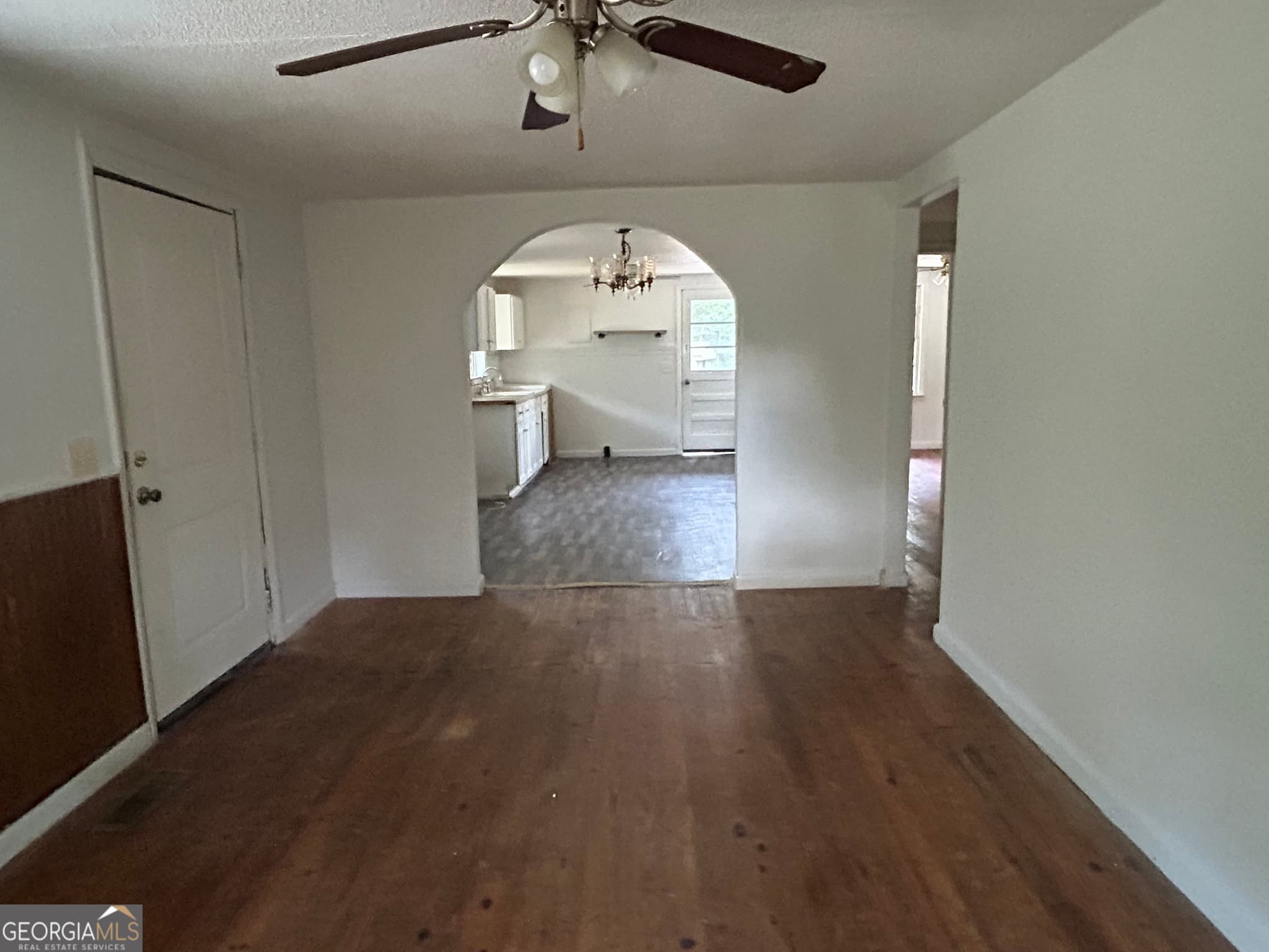 2 bedroom, 1 bathroom, 814 sq ft single family residence for sale at 1533 Joy Bluff Road, Reidsville, GA 30453 — photo 6