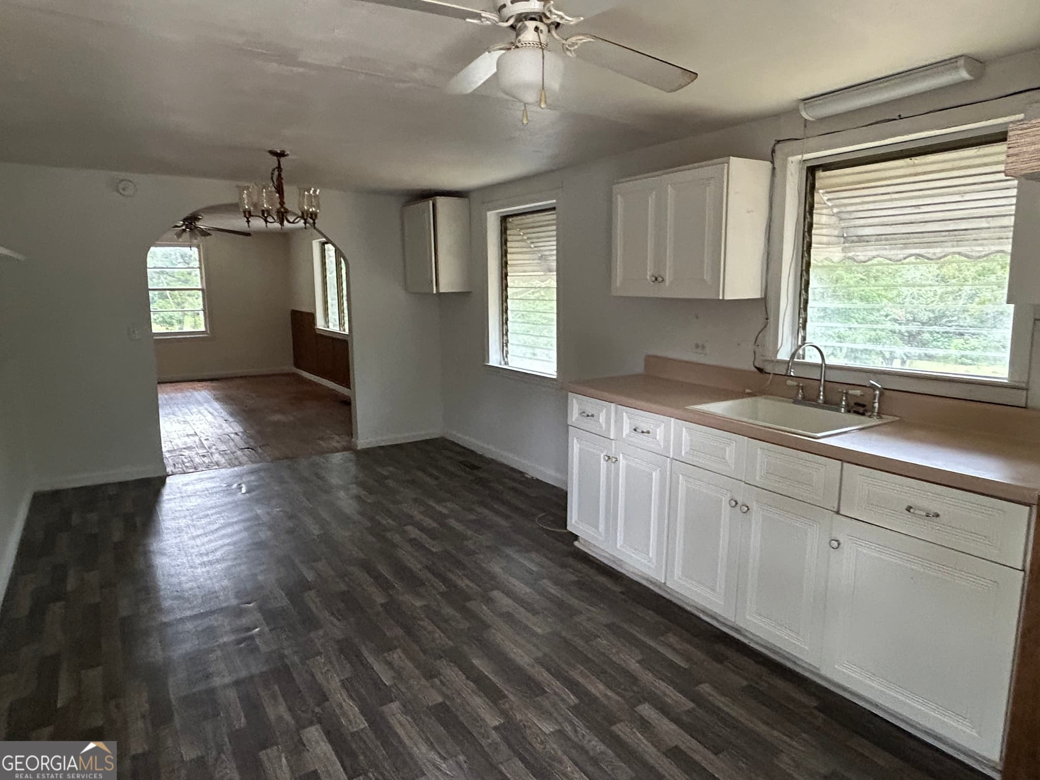 2 bedroom, 1 bathroom, 814 sq ft single family residence for sale at 1533 Joy Bluff Road, Reidsville, GA 30453 — photo 4