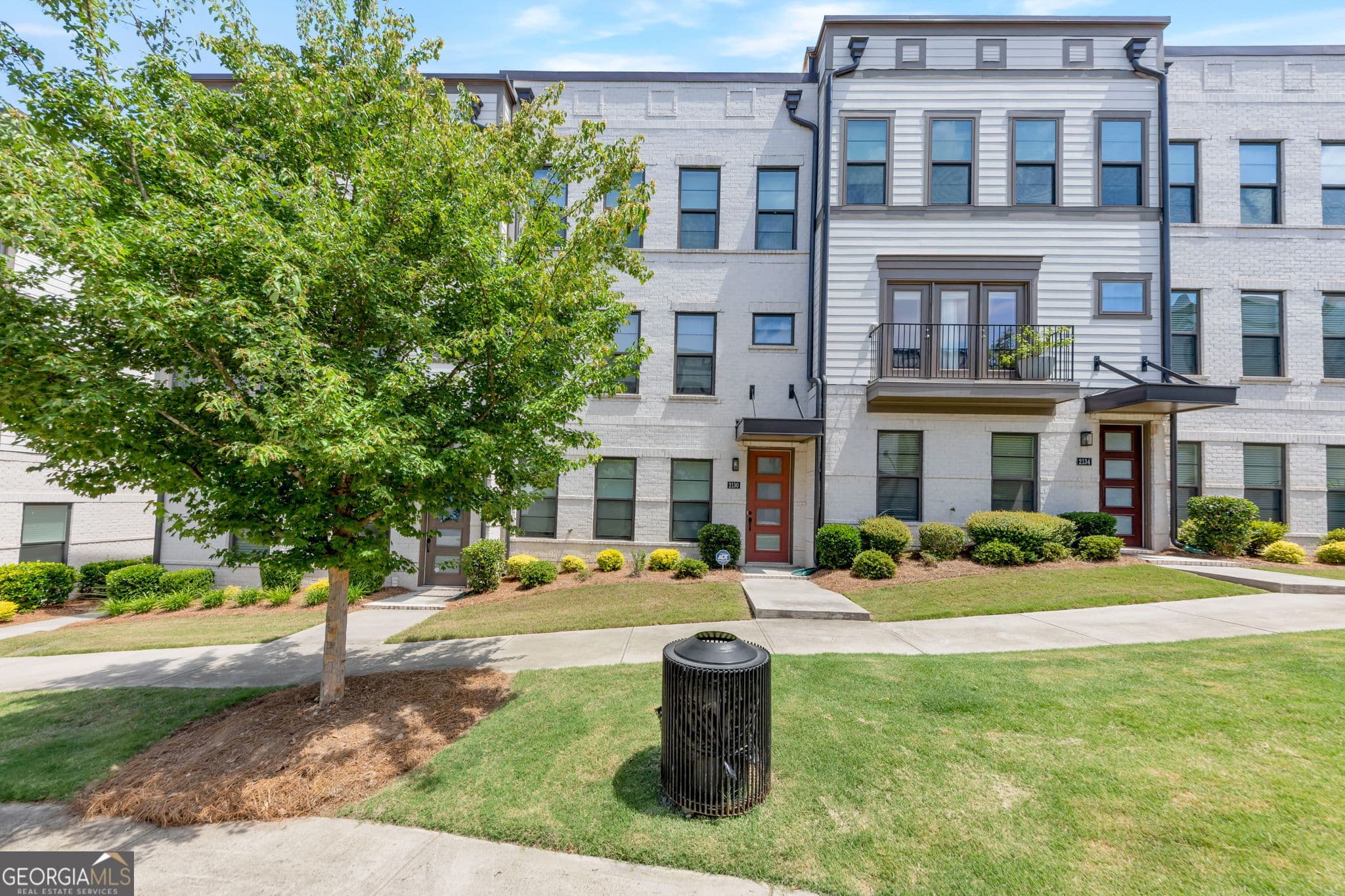 3 bedroom, 3.5 bathroom, 2,500 sq ft townhouse for rent at 2130 Holtz Lane, Atlanta, GA 30318 for $3,350 a month — photo 2
