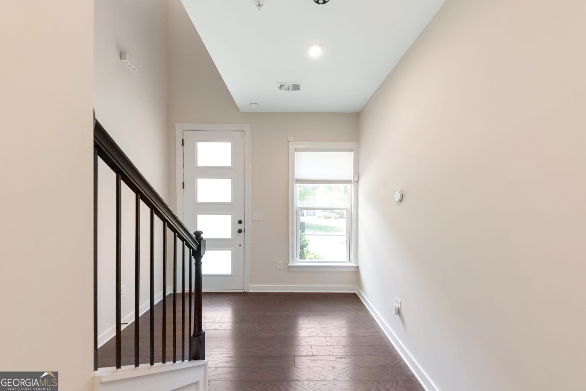 3 bedroom, 3.5 bathroom, 2,500 sq ft townhouse for rent at 2130 Holtz Lane, Atlanta, GA 30318 for $3,350 a month — photo 4