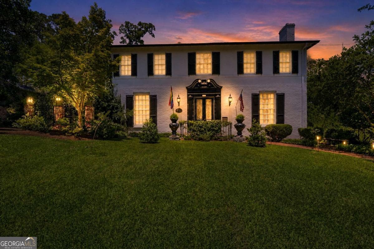 4 bedroom, 3 bathroom, 3,714 sq ft single family residence for sale at 3155 Ingleside Drive, Macon, GA 31204 — photo 2
