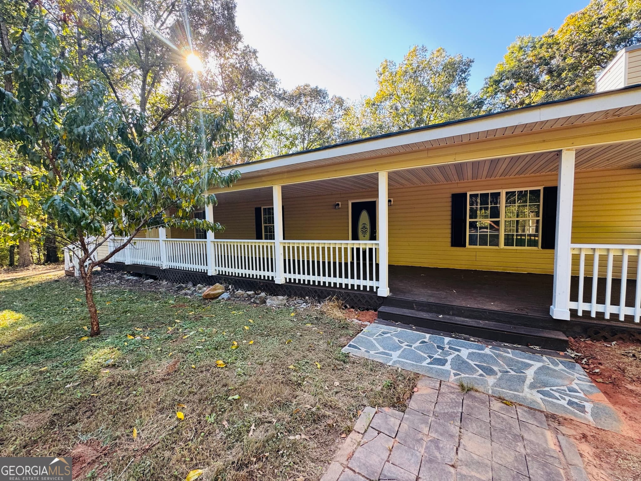 3 bedroom, 2 bathroom, 1,746 sq ft single family residence for sale at 1516 Stark Road, Jackson, GA 30233 — photo 6