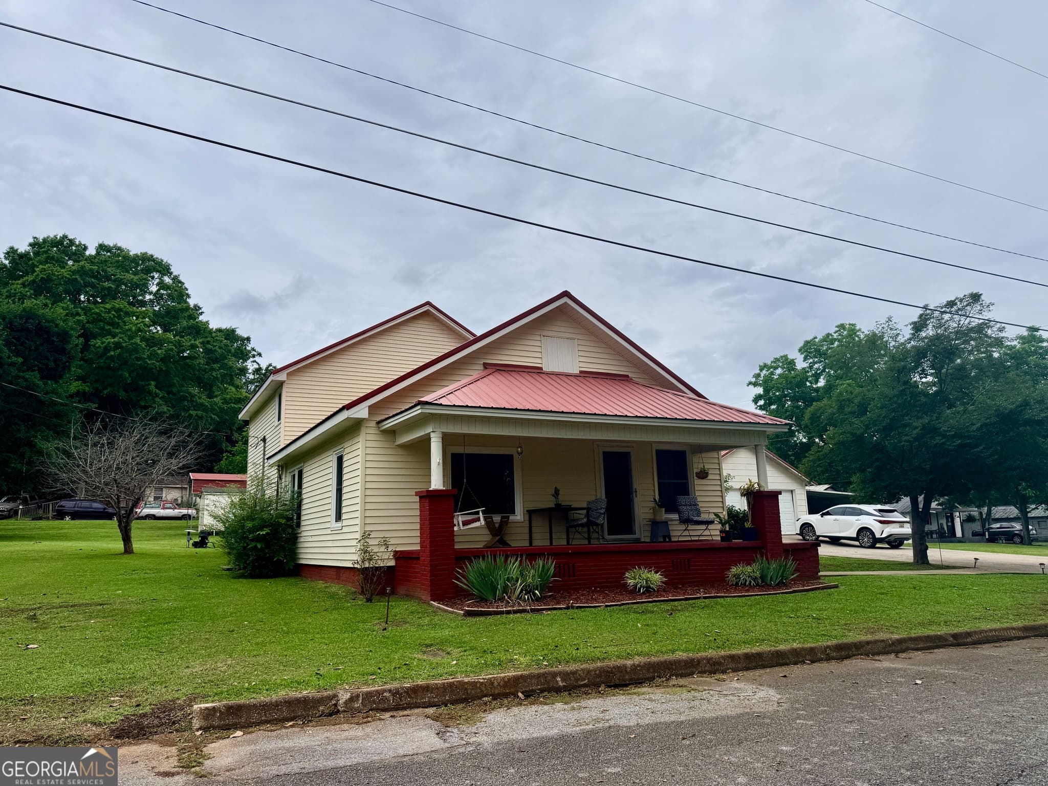 3 bedroom, 2 bathroom, 2,072 sq ft single family residence for sale at 117 McClellan, Piedmont, AL 36272 — photo 3