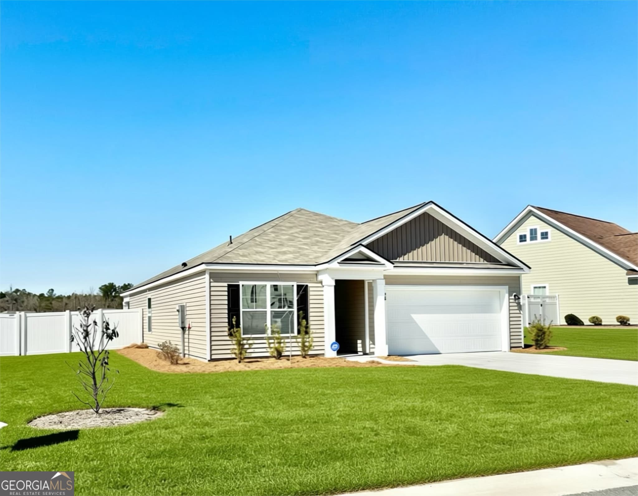 3 bedroom, 2 bathroom, 1,615 sq ft single family residence for sale at 38 Autumns Wood Drive, Brunswick, GA 31525 — photo 2