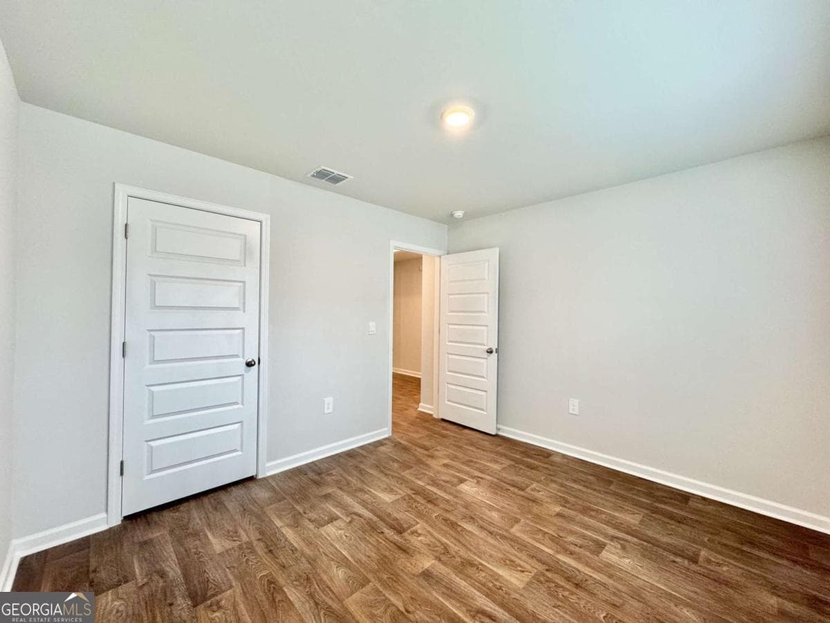 3 bedroom, 2 bathroom, 1,615 sq ft single family residence for sale at 38 Autumns Wood Drive, Brunswick, GA 31525 — photo 6