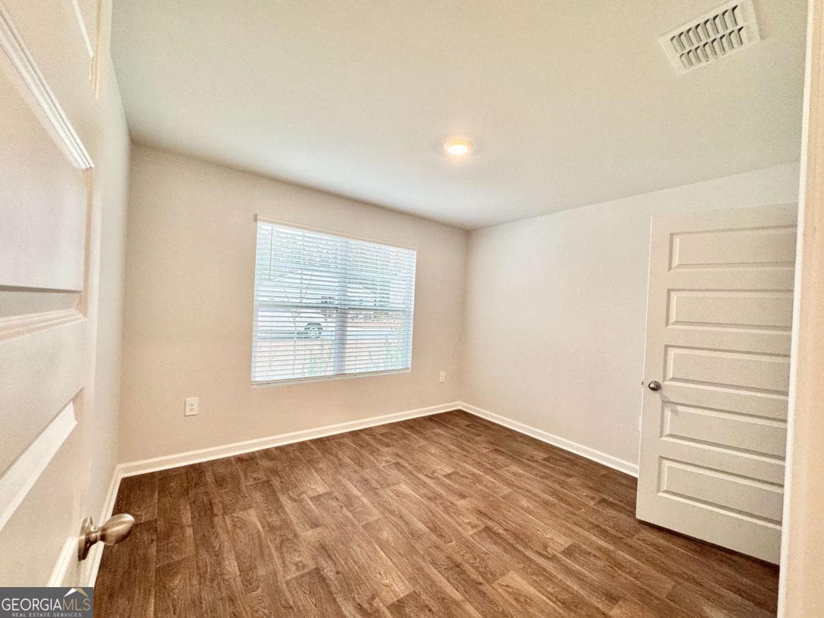3 bedroom, 2 bathroom, 1,615 sq ft single family residence for sale at 38 Autumns Wood Drive, Brunswick, GA 31525 — photo 7