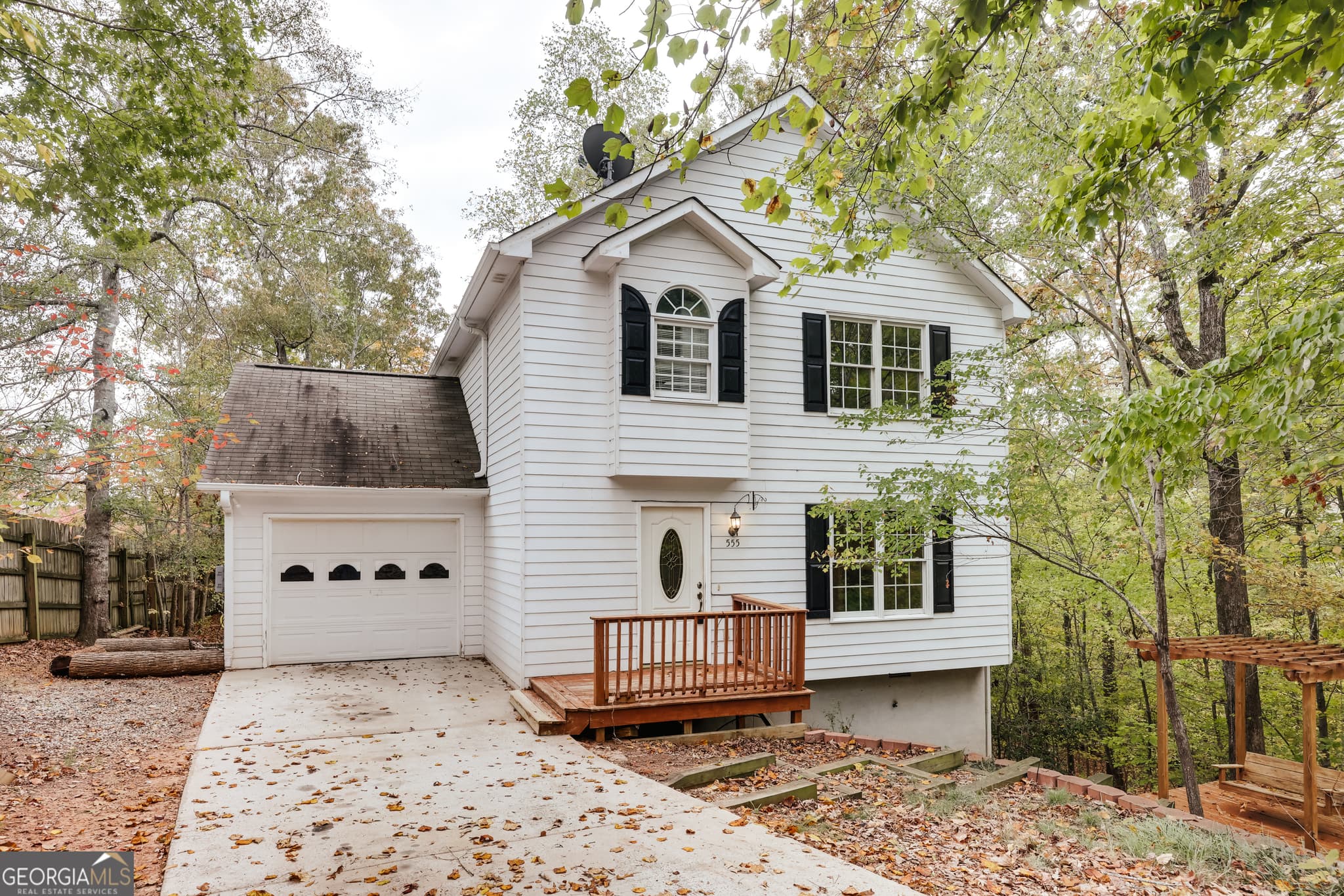 3 bedroom, 2.5 bathroom, 1,405 sq ft single family residence for rent at 555 Snapfinger Drive, Athens, GA 30605 for $1,900 a month