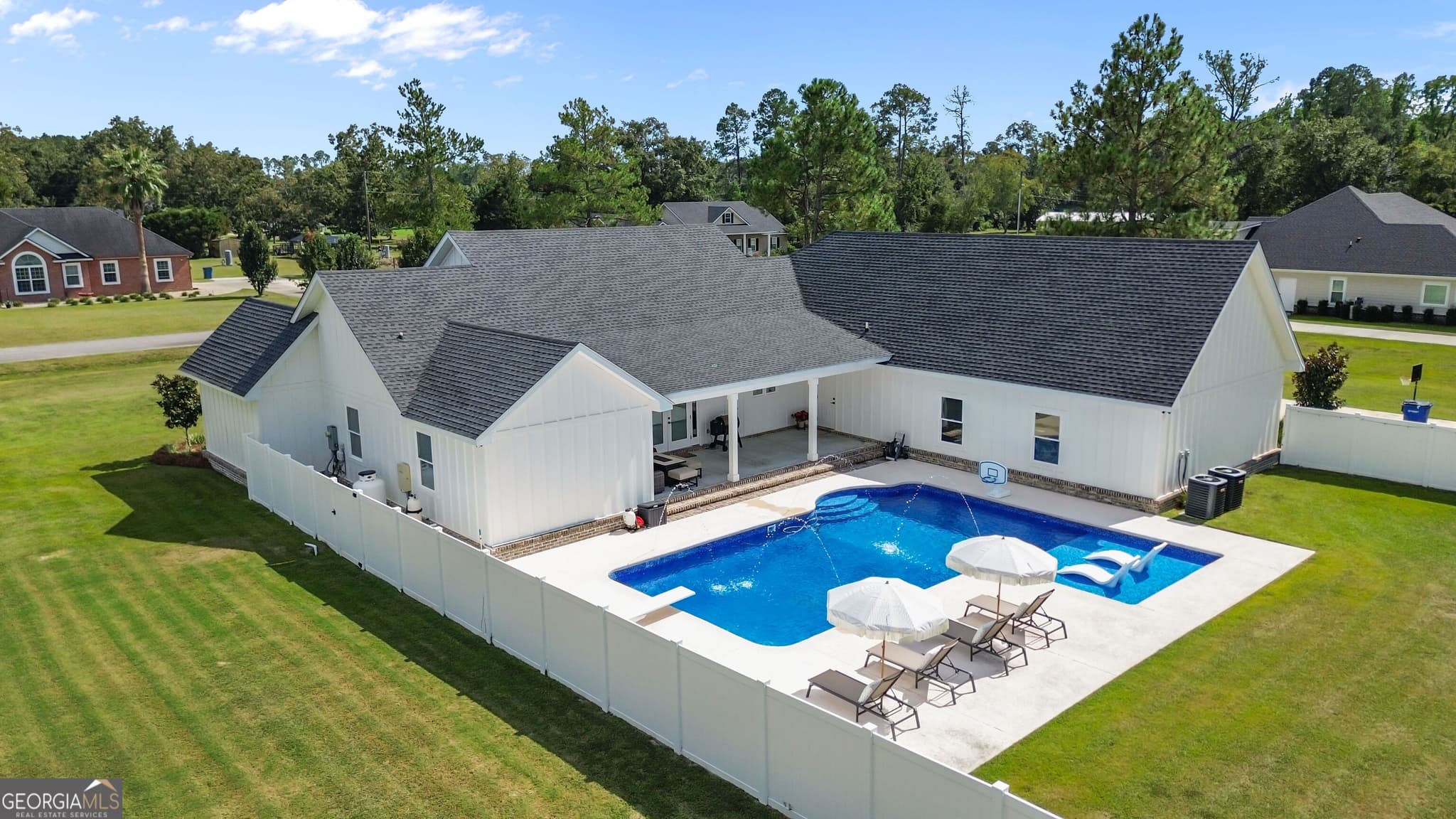 4 bedroom, 3.5 bathroom, 2,849 sq ft single family residence under contract at 59 Margaret Boykin Road, Odum, GA 31555 — photo 5