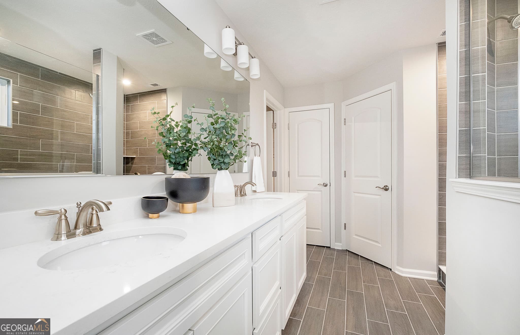4 bedroom, 3 bathroom, 2,579 sq ft single family residence for sale at 5220 Sierra Creek Drive, Hoschton, GA 30548 — photo 9