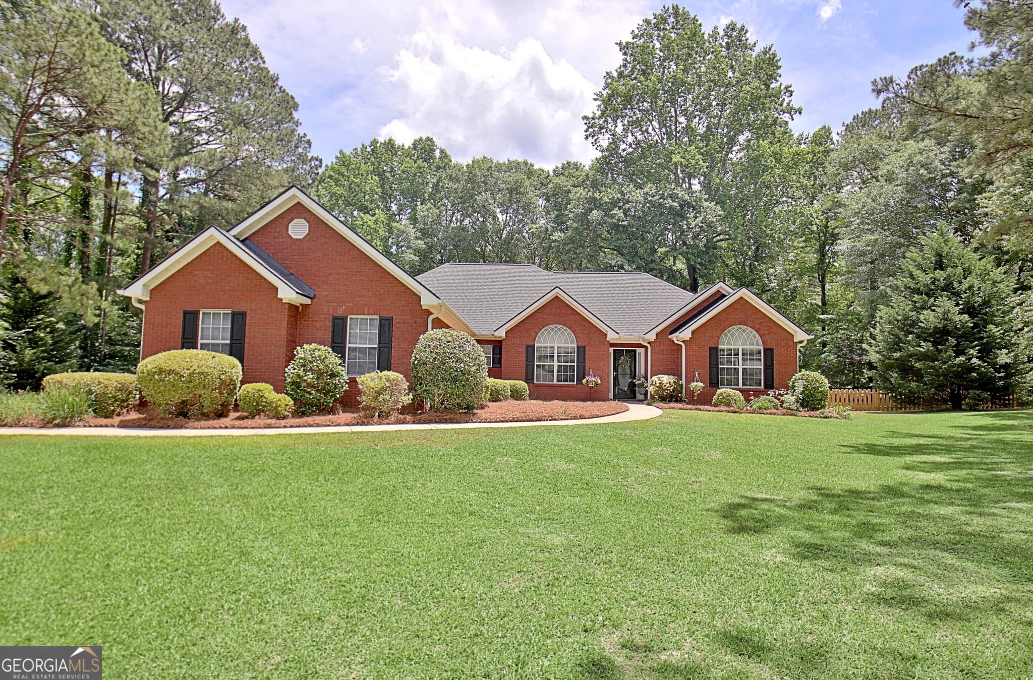 3 bedroom, 2 bathroom, 2,377 sq ft single family residence sold at 20 Brikdale Court, Newnan, GA 30265