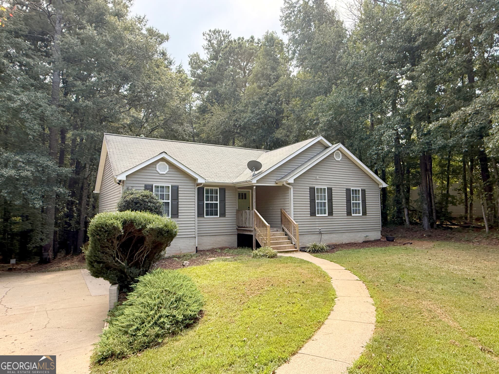 3 bedroom, 2 bathroom, 2,242 sq ft single family residence for sale at 244 Country Club Road, Newnan, GA 30263 — photo 4