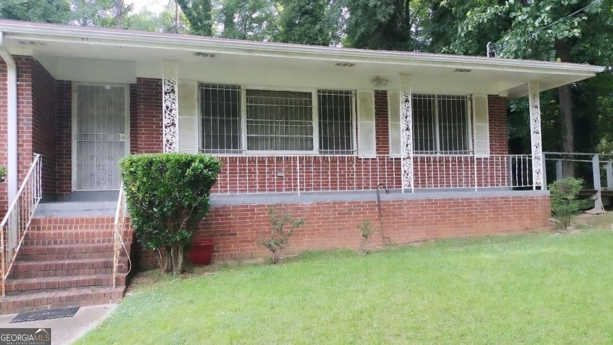 4 bedroom, 3 bathroom, 2,980 sq ft single family residence for sale at 2641 Hedgewood Lane, Atlanta, GA 30311 — photo 7