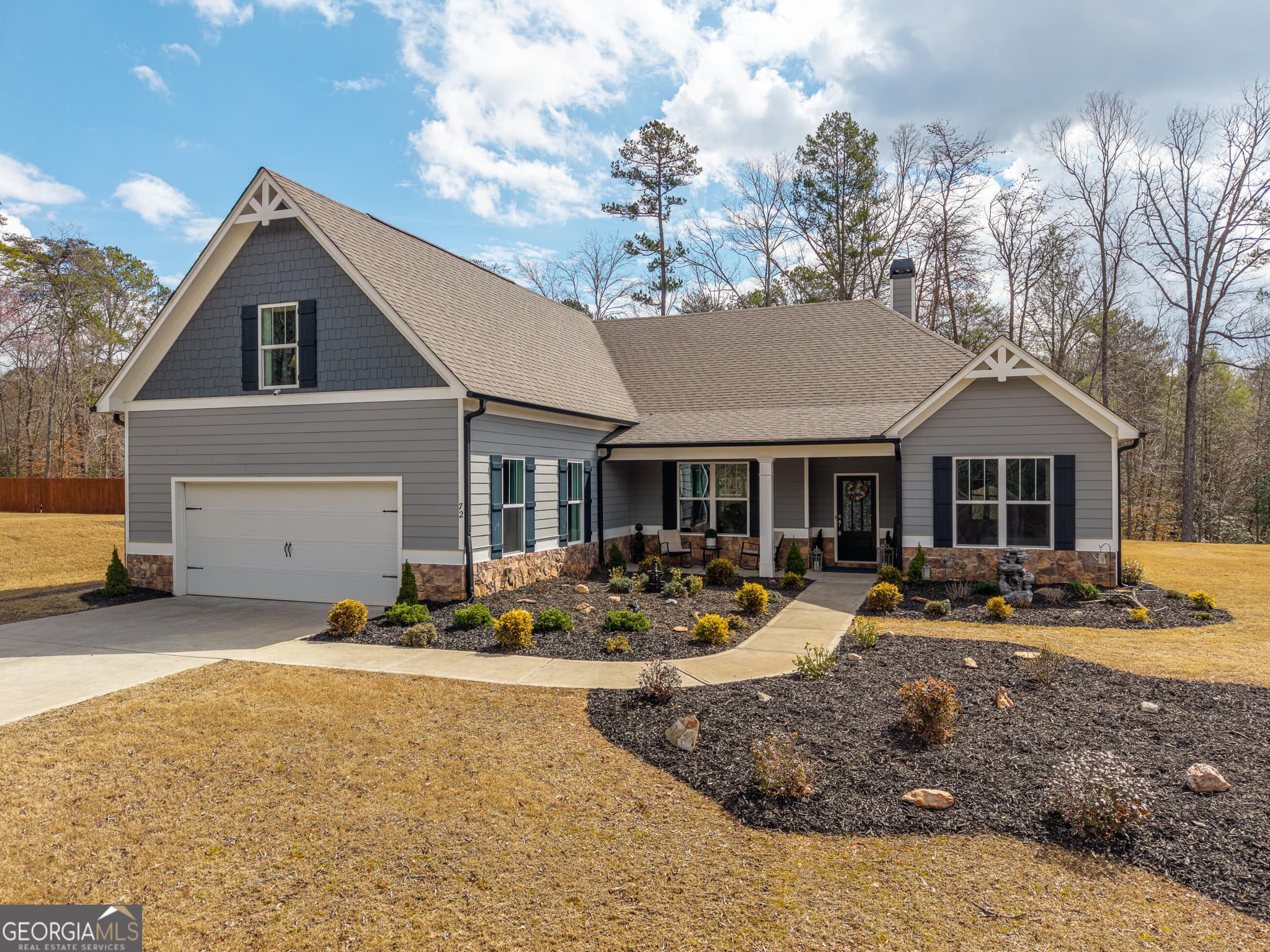 4 bedroom, 3.5 bathroom, 3,304 sq ft single family residence for sale at 72 Highland Pointe Drive, Ellijay, GA 30536 — photo 1 of 35