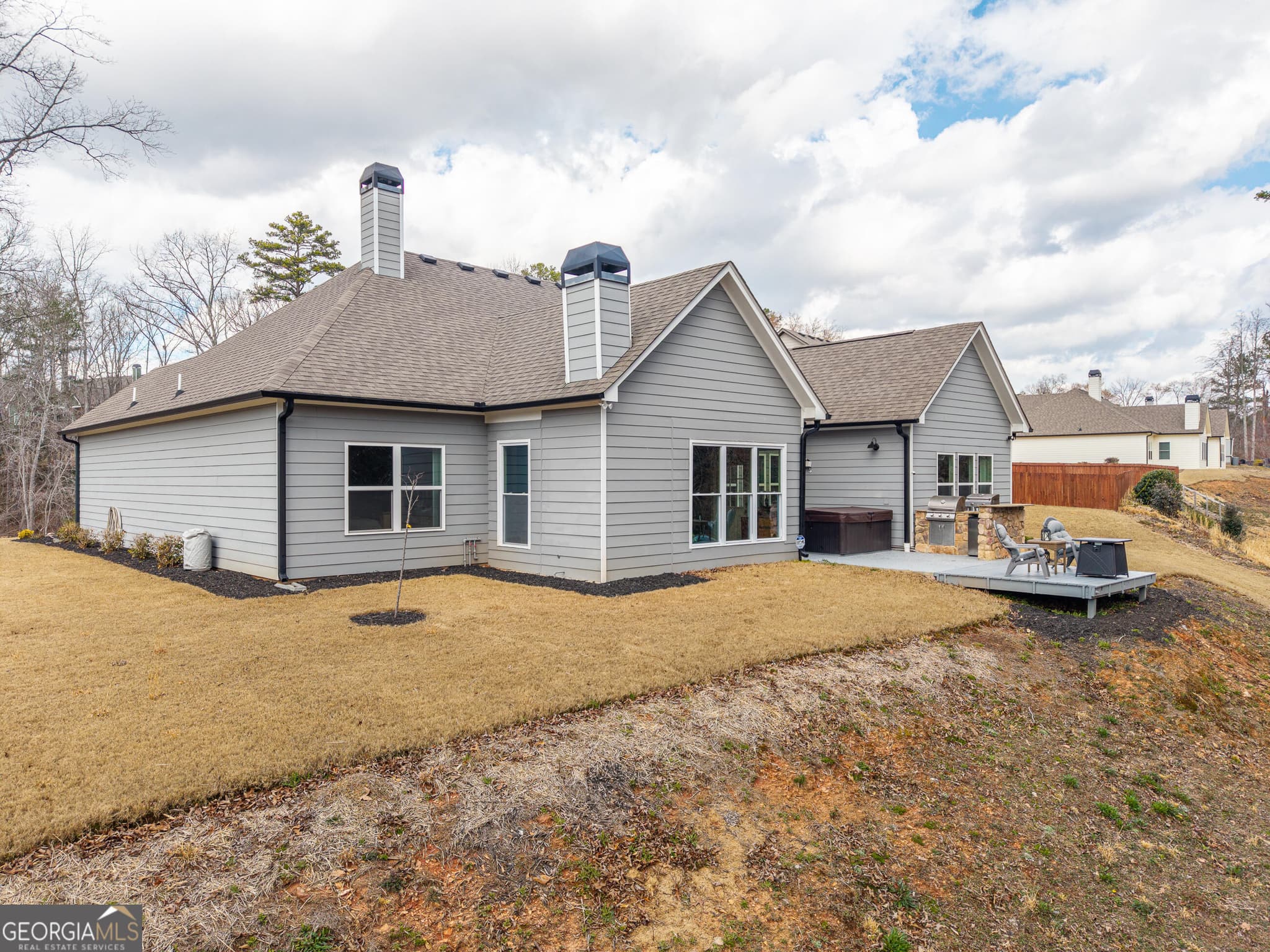 4 bedroom, 3.5 bathroom, 3,304 sq ft single family residence for sale at 72 Highland Pointe Drive, Ellijay, GA 30536 — photo 4