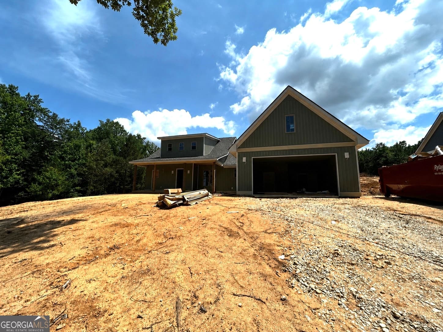 4 bedroom, 2.5 bathroom, 2,000 sq ft single family residence for sale at 324 West Lakeview, Milledgeville, GA 31061 — photo 2