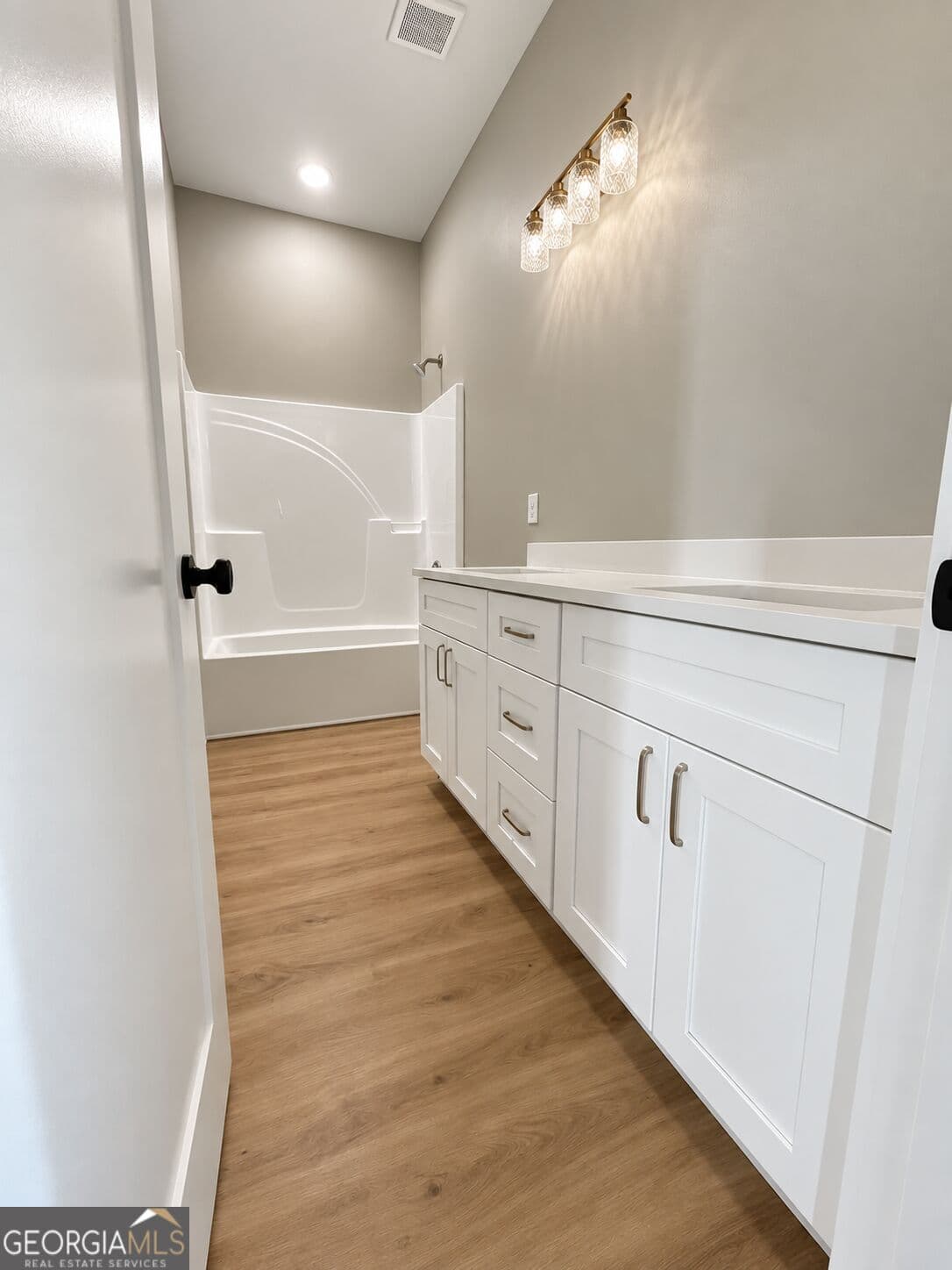4 bedroom, 2.5 bathroom, 2,000 sq ft single family residence for sale at 324 West Lakeview, Milledgeville, GA 31061 — photo 10