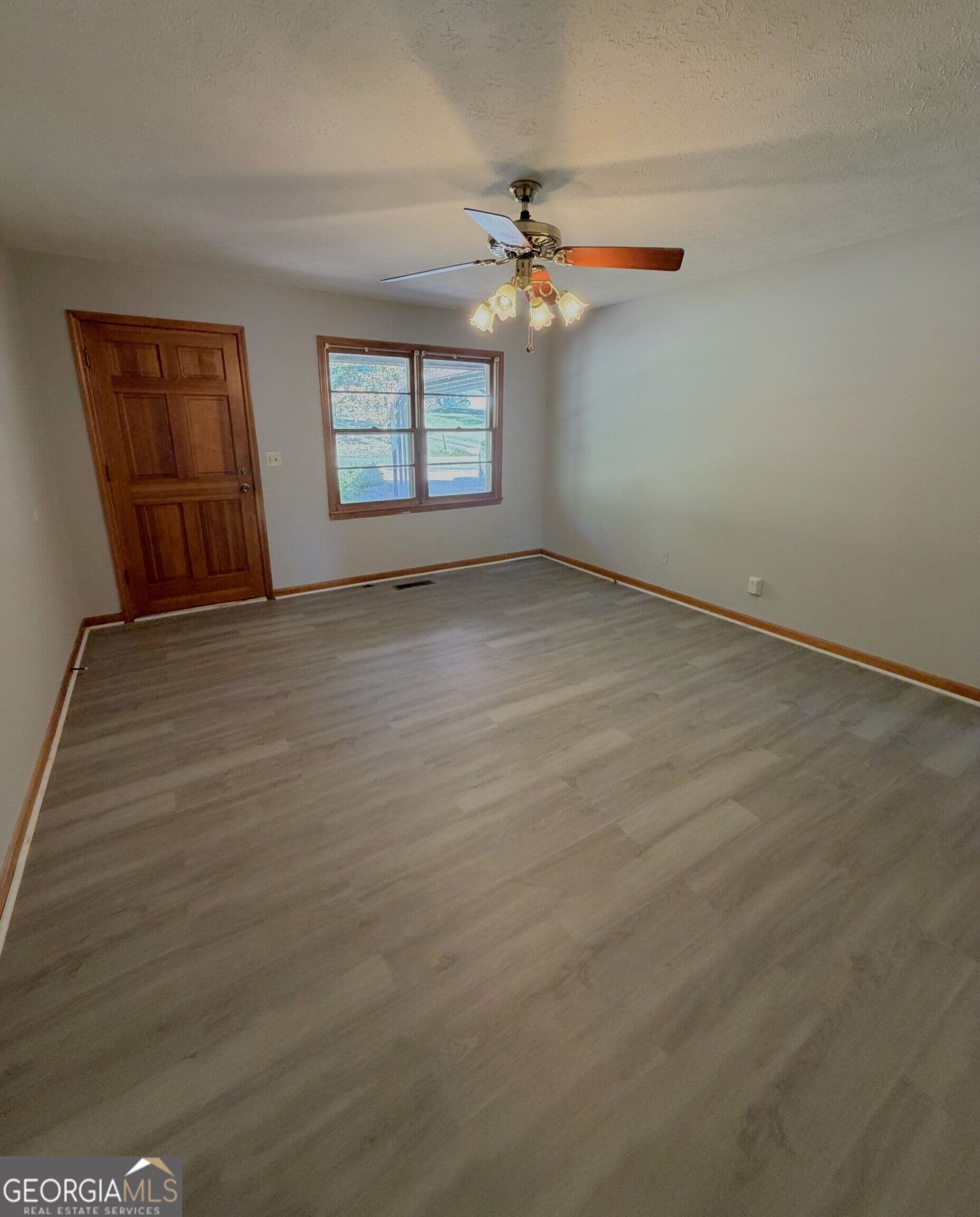 2 bedroom, 1 bathroom, 950 sq ft duplex for rent at 110 Bryan Street A, Bremen, GA 30110 for $1,015 a month — photo 2