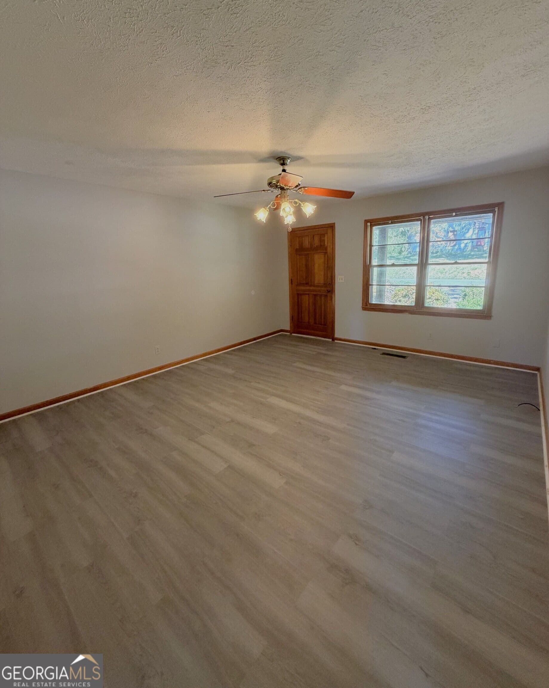 2 bedroom, 1 bathroom, 950 sq ft duplex for rent at 110 Bryan Street A, Bremen, GA 30110 for $1,015 a month — photo 3
