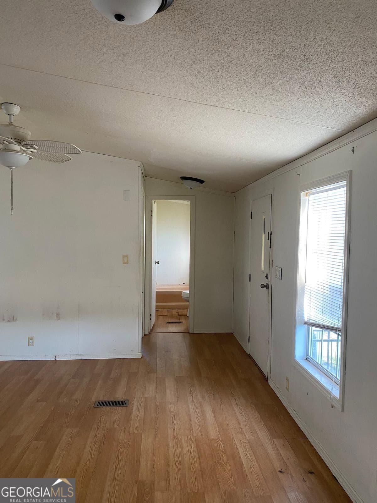 2 bedroom, 2 bathroom, 1,024 sq ft manufactured home,single family residence for sale at 605 Morgan Street, Albany, GA 31705 — photo 6