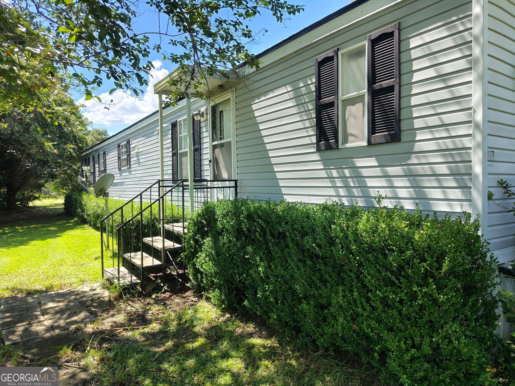 2 bedroom, 2 bathroom, 1,024 sq ft manufactured home,single family residence for sale at 605 Morgan Street, Albany, GA 31705