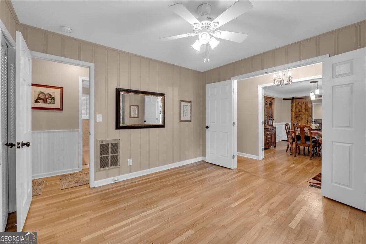 4 bedroom, 5.5 bathroom, 3,944 sq ft single family residence for sale at 919 Crawford Street, Madison, GA 30650 — photo 9