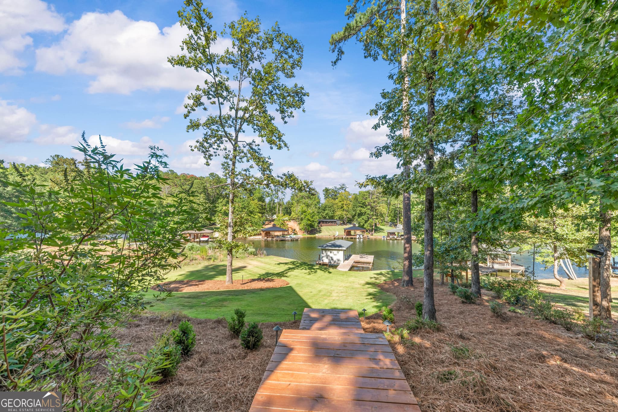 3 bedroom, 2 bathroom, 1,924 sq ft single family residence for sale at 207 Poinsettia Place, Sparta, GA 31087 — photo 7