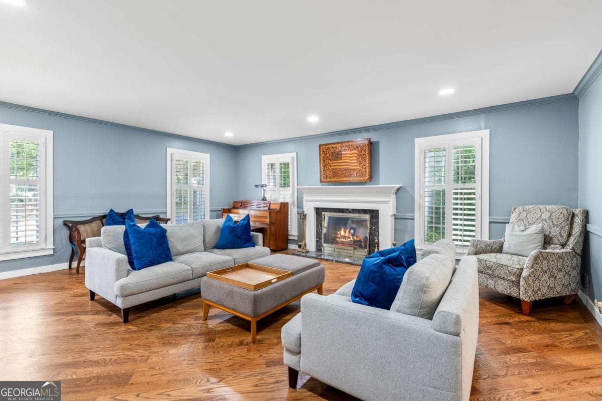5 bedroom, 6 bathroom, 5,856 sq ft single family residence for sale at 4610 Orkney Lane, Atlanta, GA 30331 — photo 7