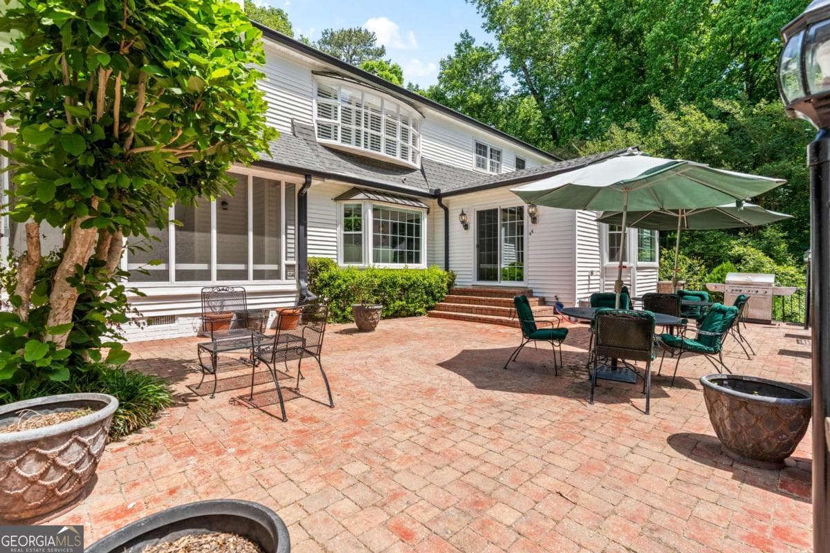 5 bedroom, 6 bathroom, 5,856 sq ft single family residence for sale at 4610 Orkney Lane, Atlanta, GA 30331 — photo 4