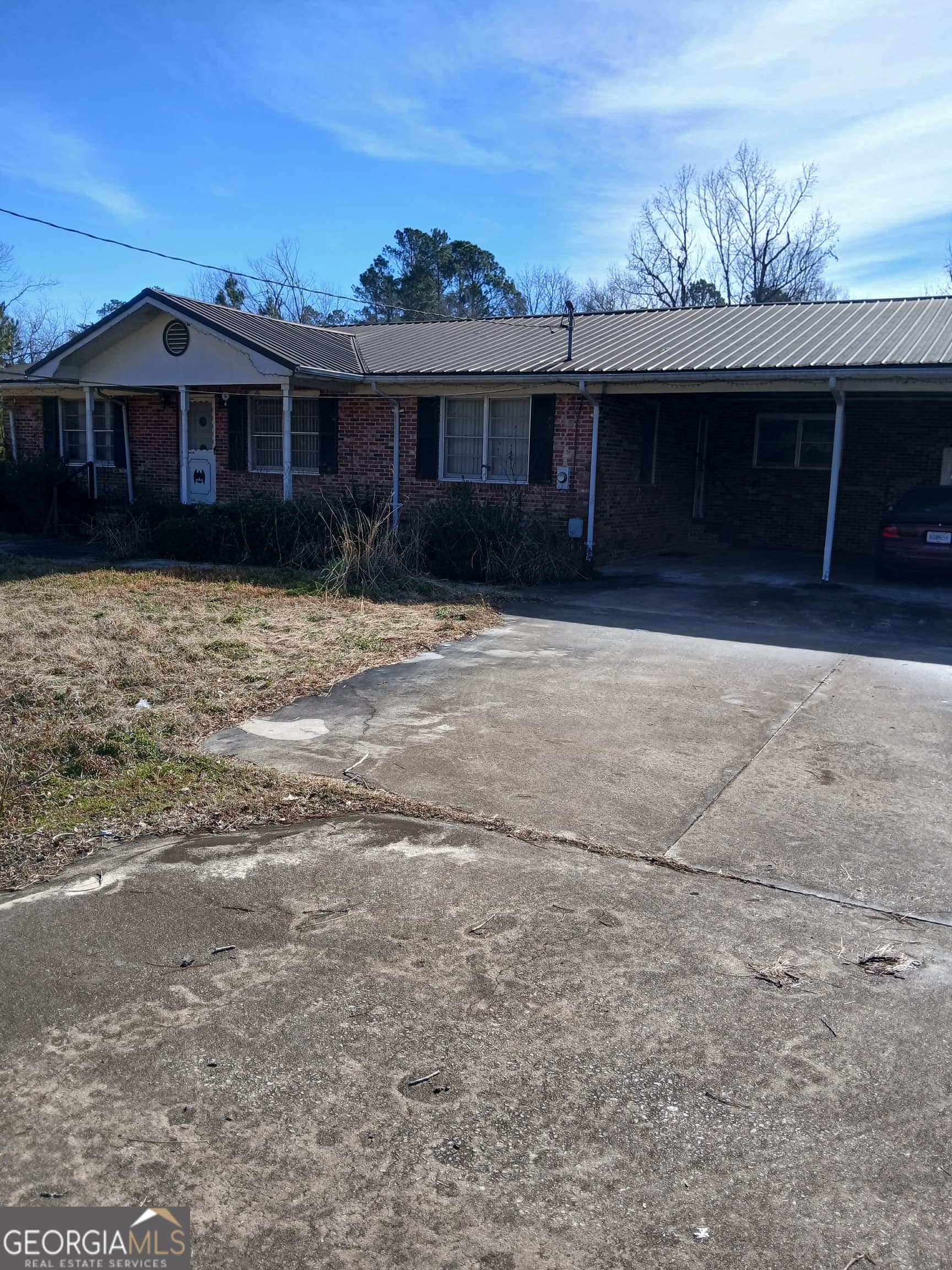 4 bedroom, 2 bathroom, 1,752 sq ft single family residence sold at 639 S Railroad Avenue, Twin City, GA 30471