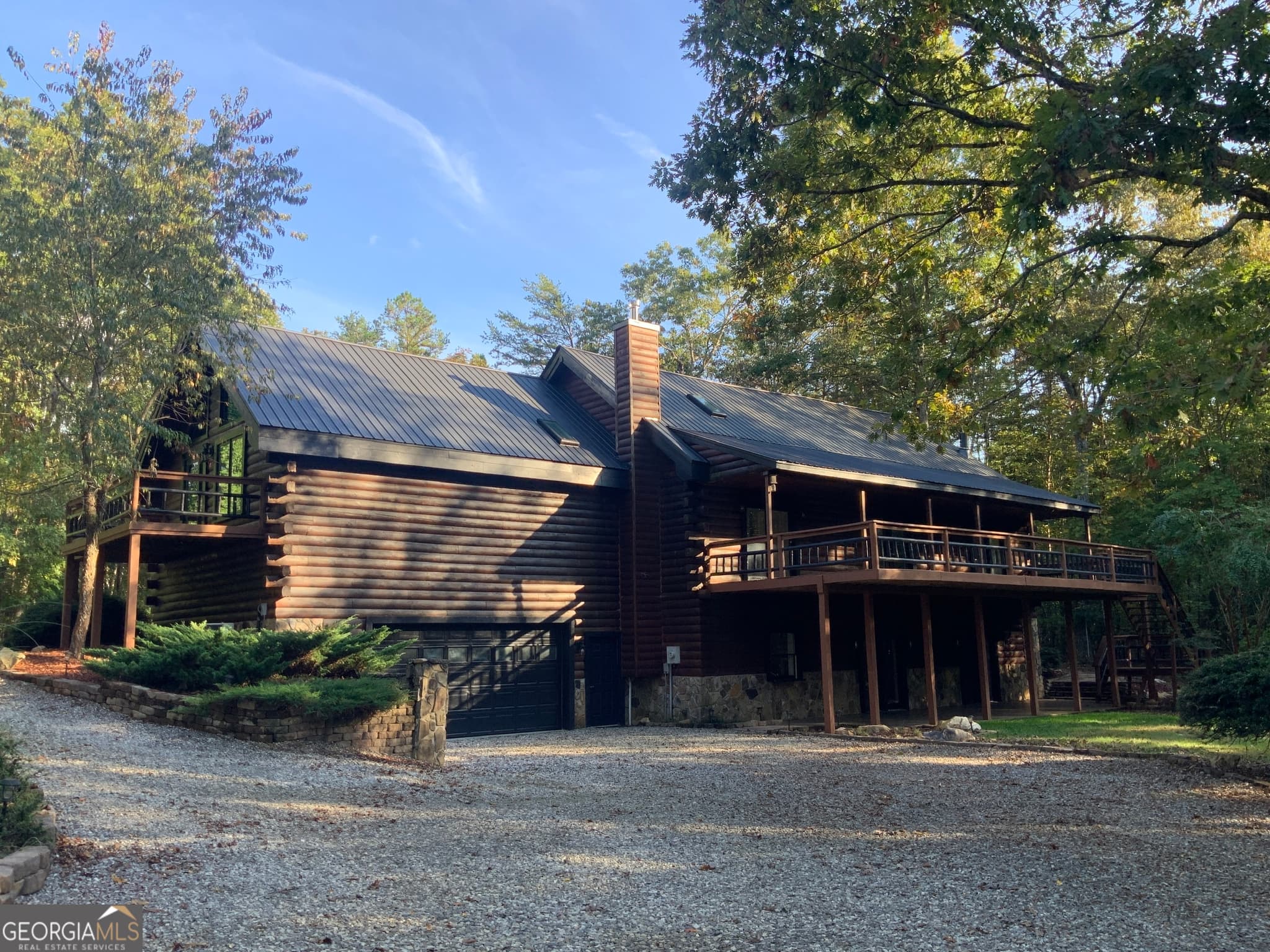 4 bedroom, 4 bathroom, 5,040 sq ft cabin,loft,single family residence for sale at 11 FOXFIRE Road, Blairsville, GA 30512 — photo 4