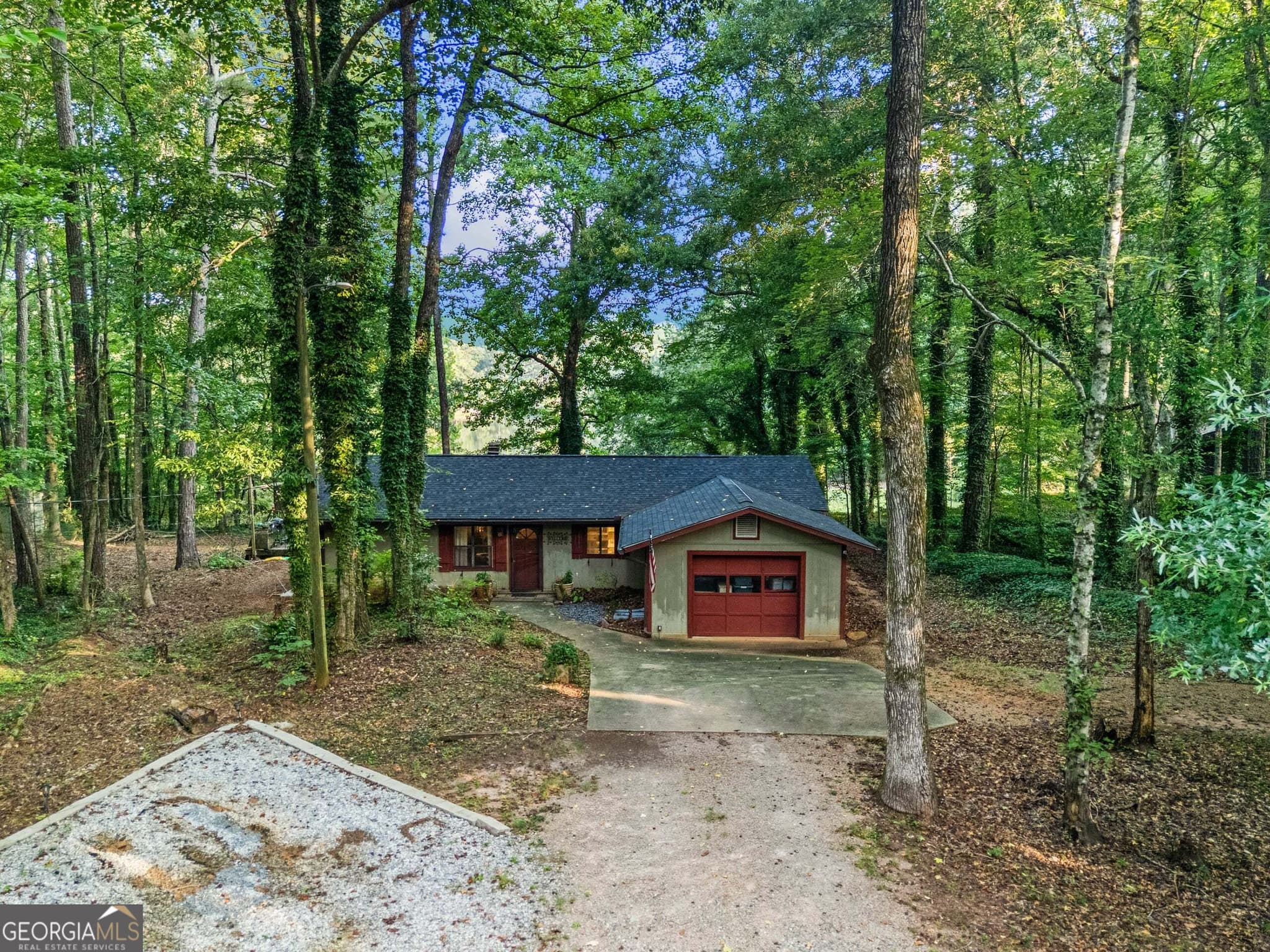 3 bedroom, 2 bathroom, 1,666 sq ft single family residence for sale at 244 Lake Drive, Pine Mountain, GA 31822 — photo 5
