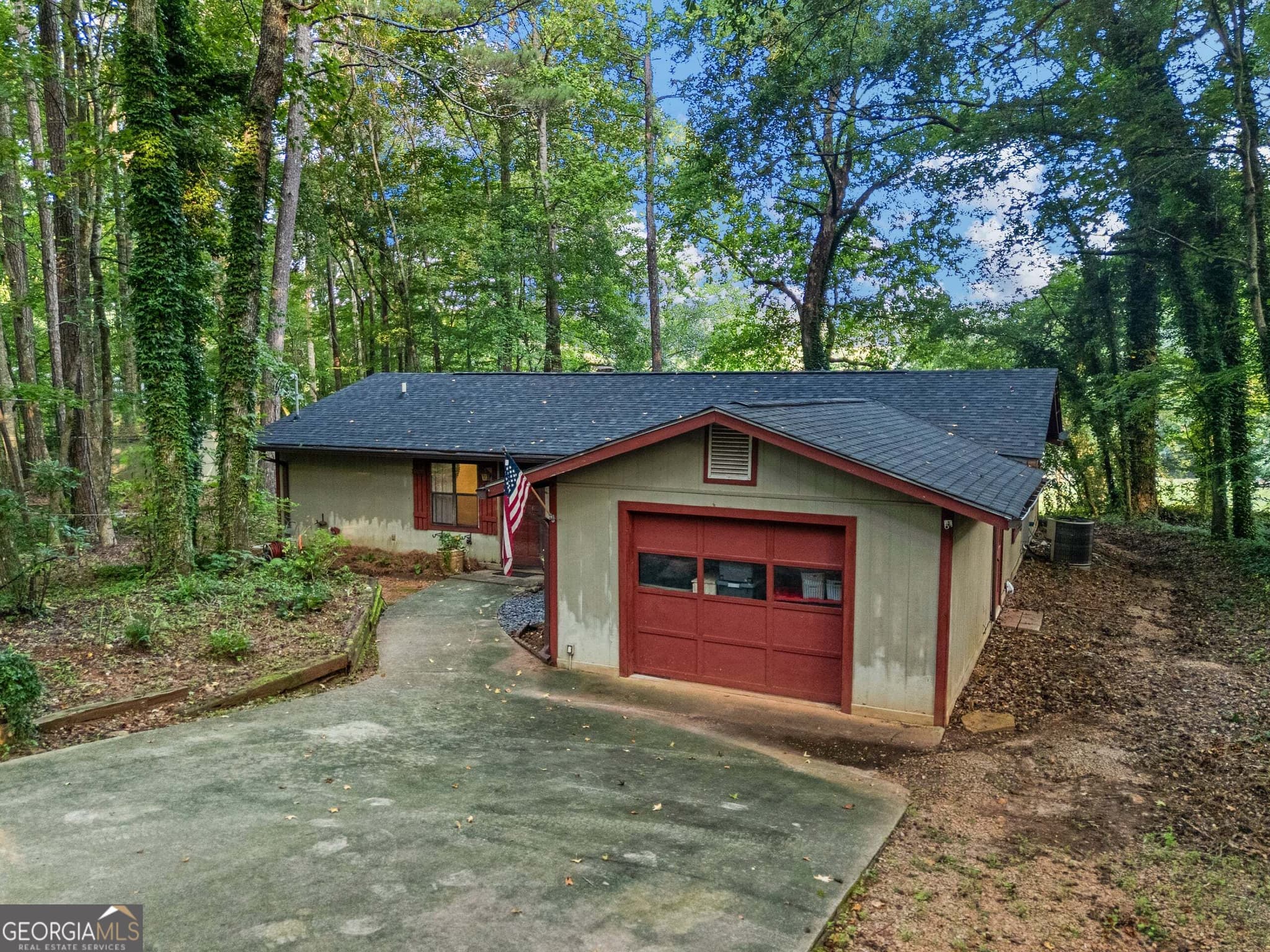 3 bedroom, 2 bathroom, 1,666 sq ft single family residence for sale at 244 Lake Drive, Pine Mountain, GA 31822 — photo 4