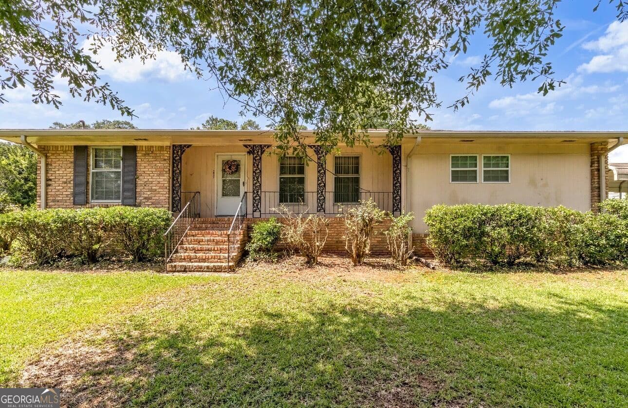 3 bedroom, 2 bathroom, 1,800 sq ft single family residence for sale at 1937 Brannon Drive, Austell, GA 30106 — photo 2