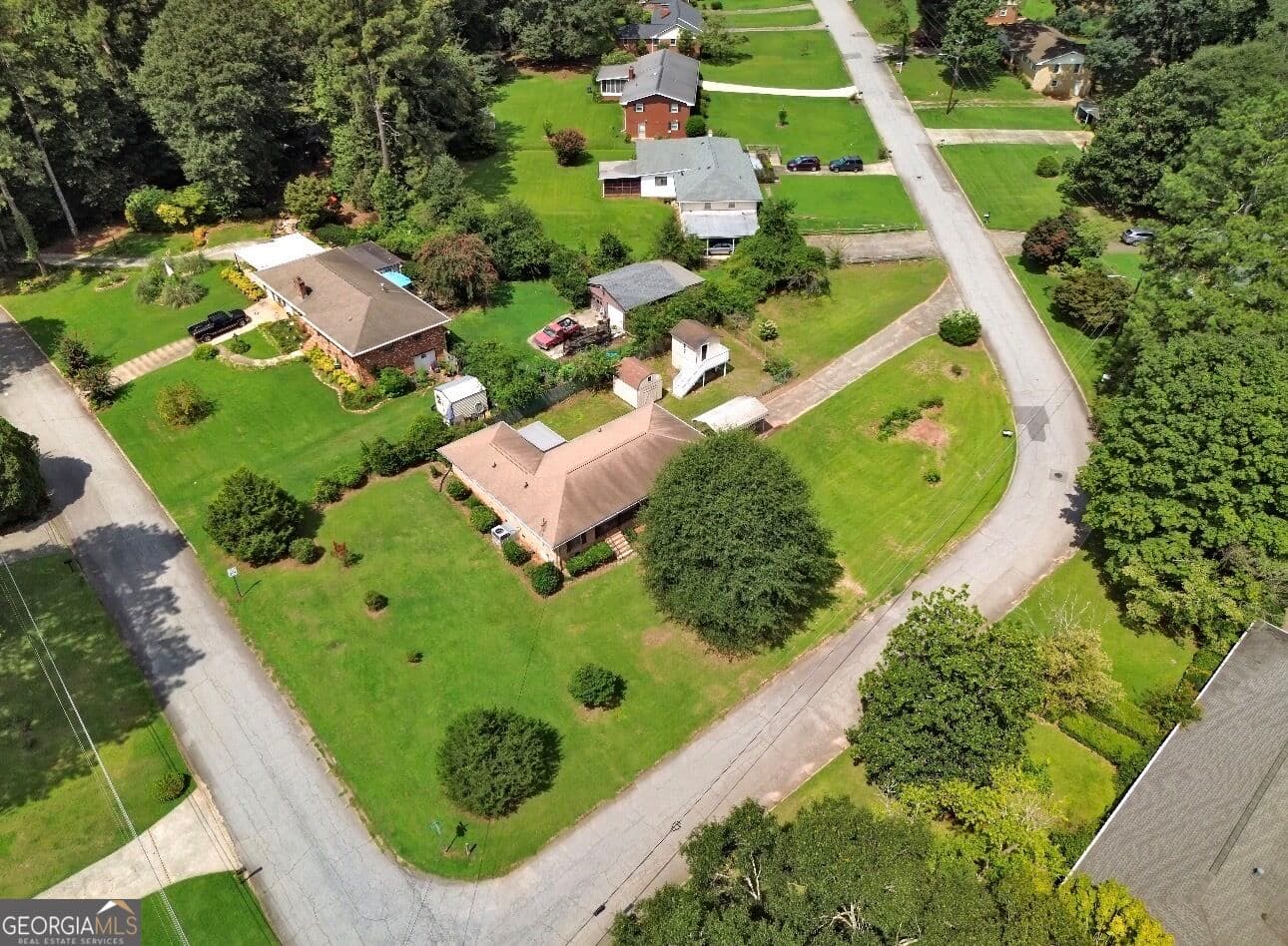 3 bedroom, 2 bathroom, 1,800 sq ft single family residence for sale at 1937 Brannon Drive, Austell, GA 30106 — photo 5