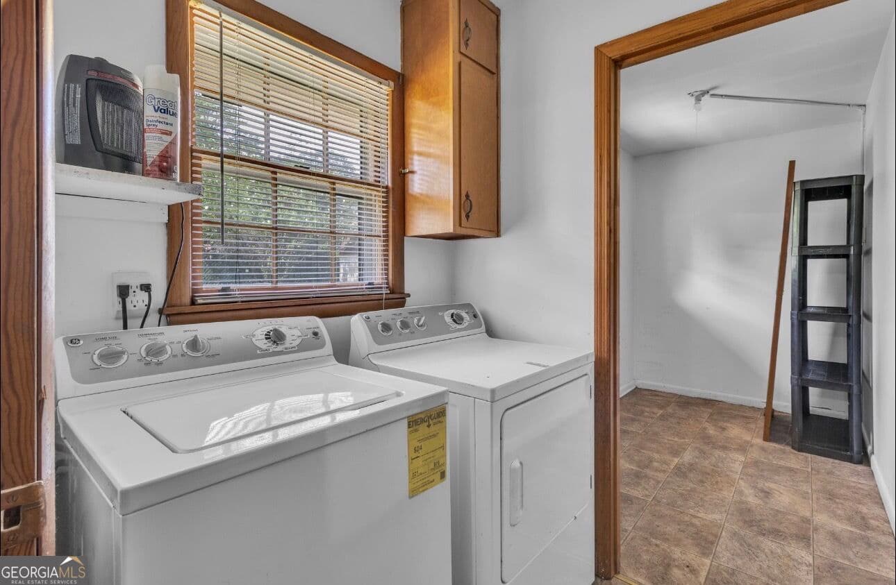 3 bedroom, 2 bathroom, 1,800 sq ft single family residence for sale at 1937 Brannon Drive, Austell, GA 30106 — photo 8