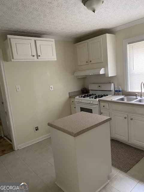 2 bedroom, 1 bathroom, 818 sq ft single family residence for sale at 179 Dahlia Avenue, Atlanta, GA 30314 — photo 5