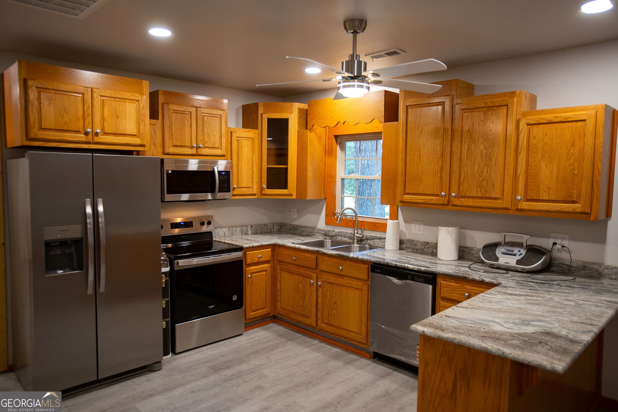 3 bedroom, 2 bathroom, 1,456 sq ft single family residence for sale at 1595 N Fairview Road, Lavonia, GA 30553 — photo 5