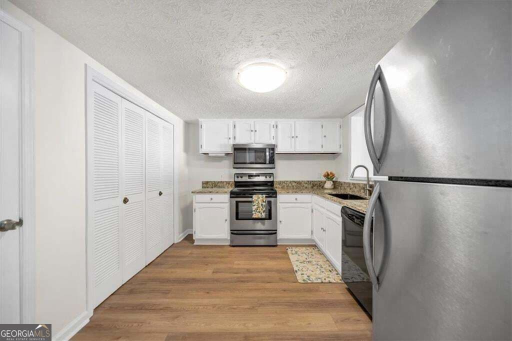 3 bedroom, 2.5 bathroom, 1,470 sq ft townhouse for sale at 7750 Roswell Road 9F, Sandy Springs, GA 30350 — photo 10