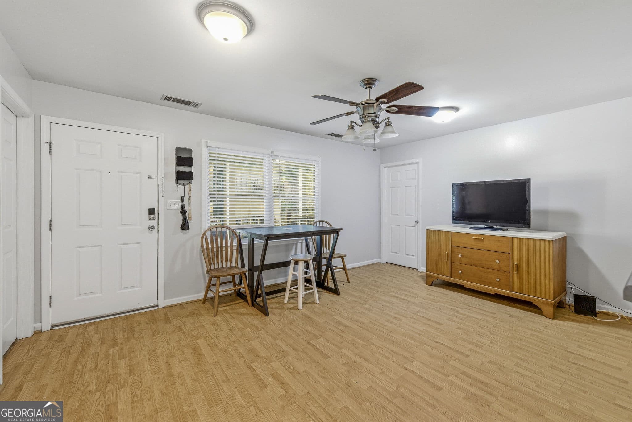 4 bedroom, 2 bathroom, 1,152 sq ft duplex for rent at 205 Pineview Drive A, Athens, GA 30606 for $1,600 a month — photo 7