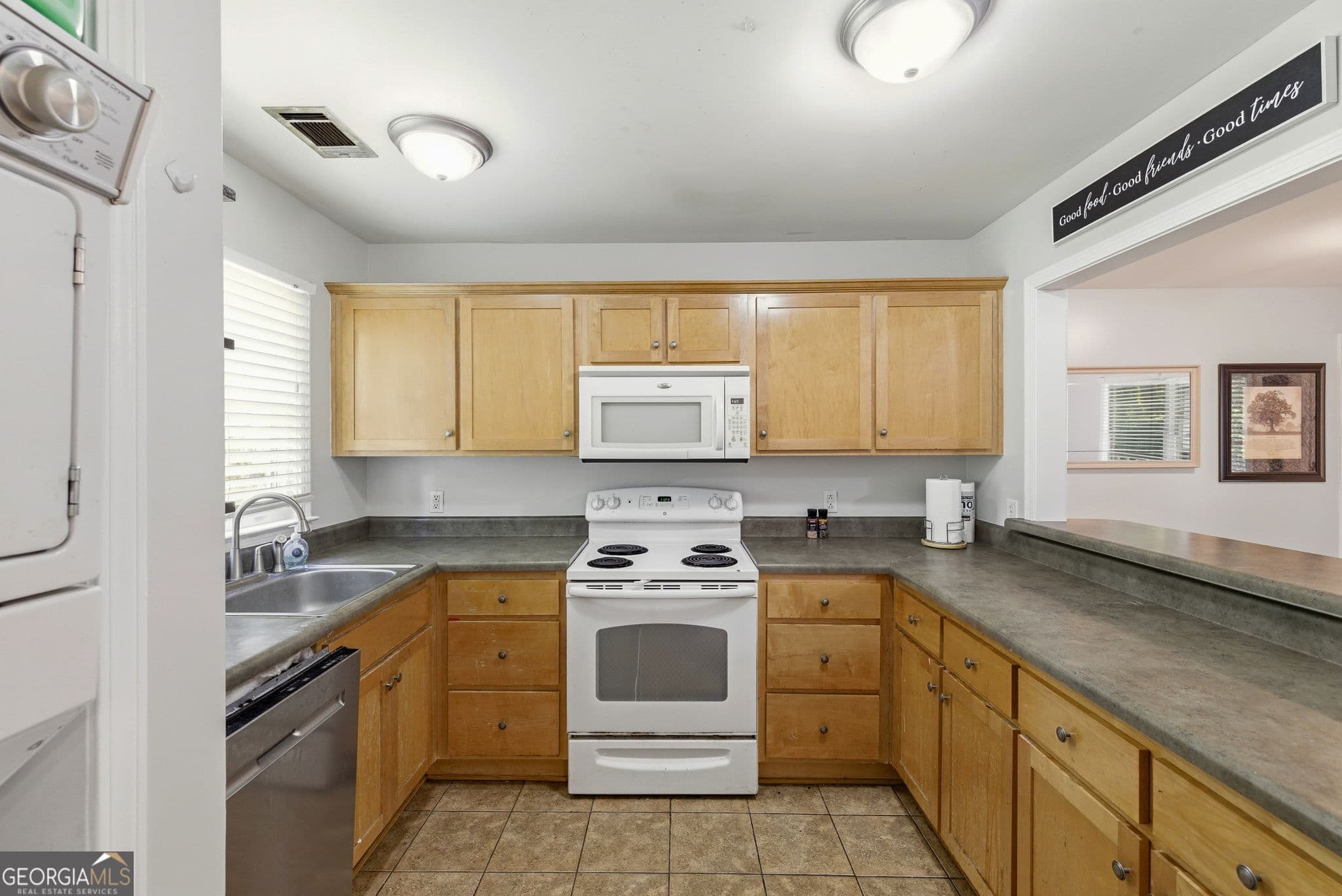 4 bedroom, 2 bathroom, 1,152 sq ft duplex for rent at 205 Pineview Drive A, Athens, GA 30606 for $1,600 a month — photo 9