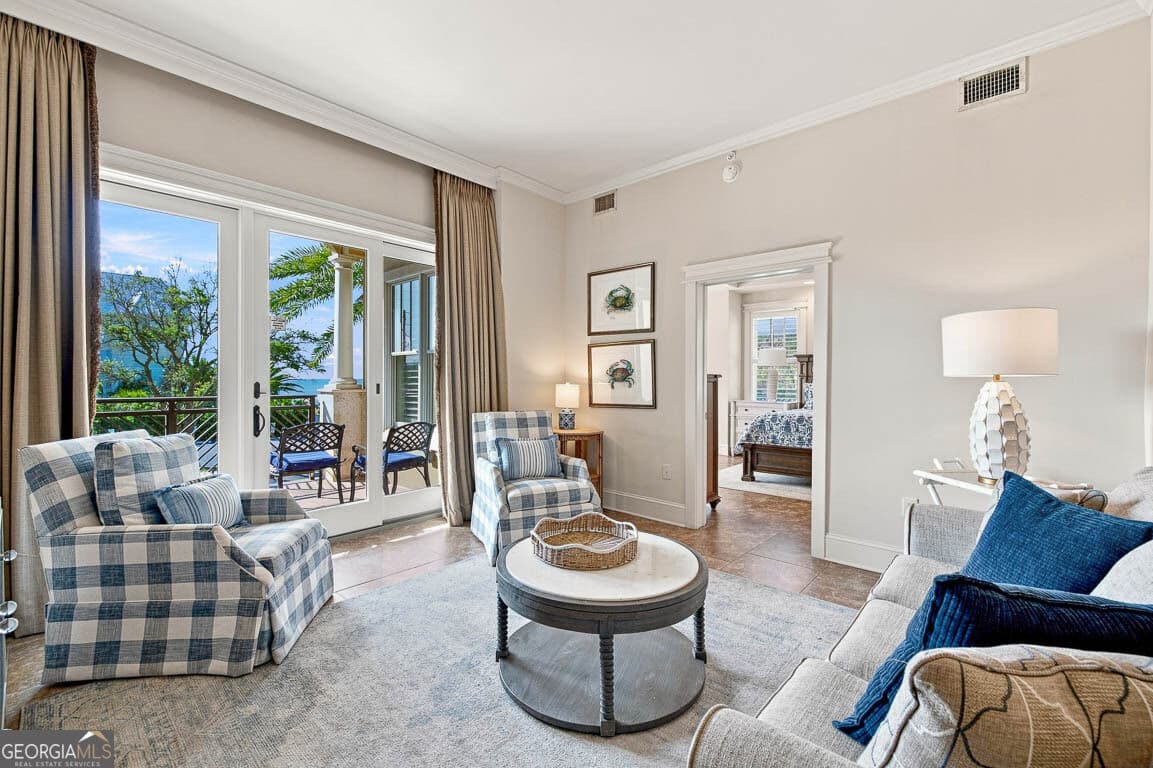 1 bedroom, 1 bathroom, 968 sq ft condominium under contract at 1015 Beachview Drive, St. Simons, GA 31522 — photo 2