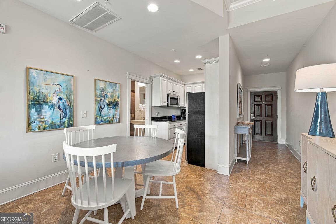 1 bedroom, 1 bathroom, 968 sq ft condominium under contract at 1015 Beachview Drive, St. Simons, GA 31522 — photo 7