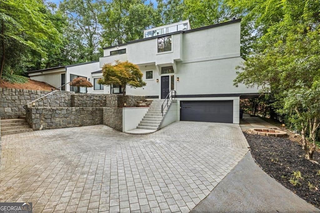 4 bedroom, 4 bathroom, 4,188 sq ft single family residence for sale at 2810 Northside Drive, Atlanta, GA 30305 — photo 2